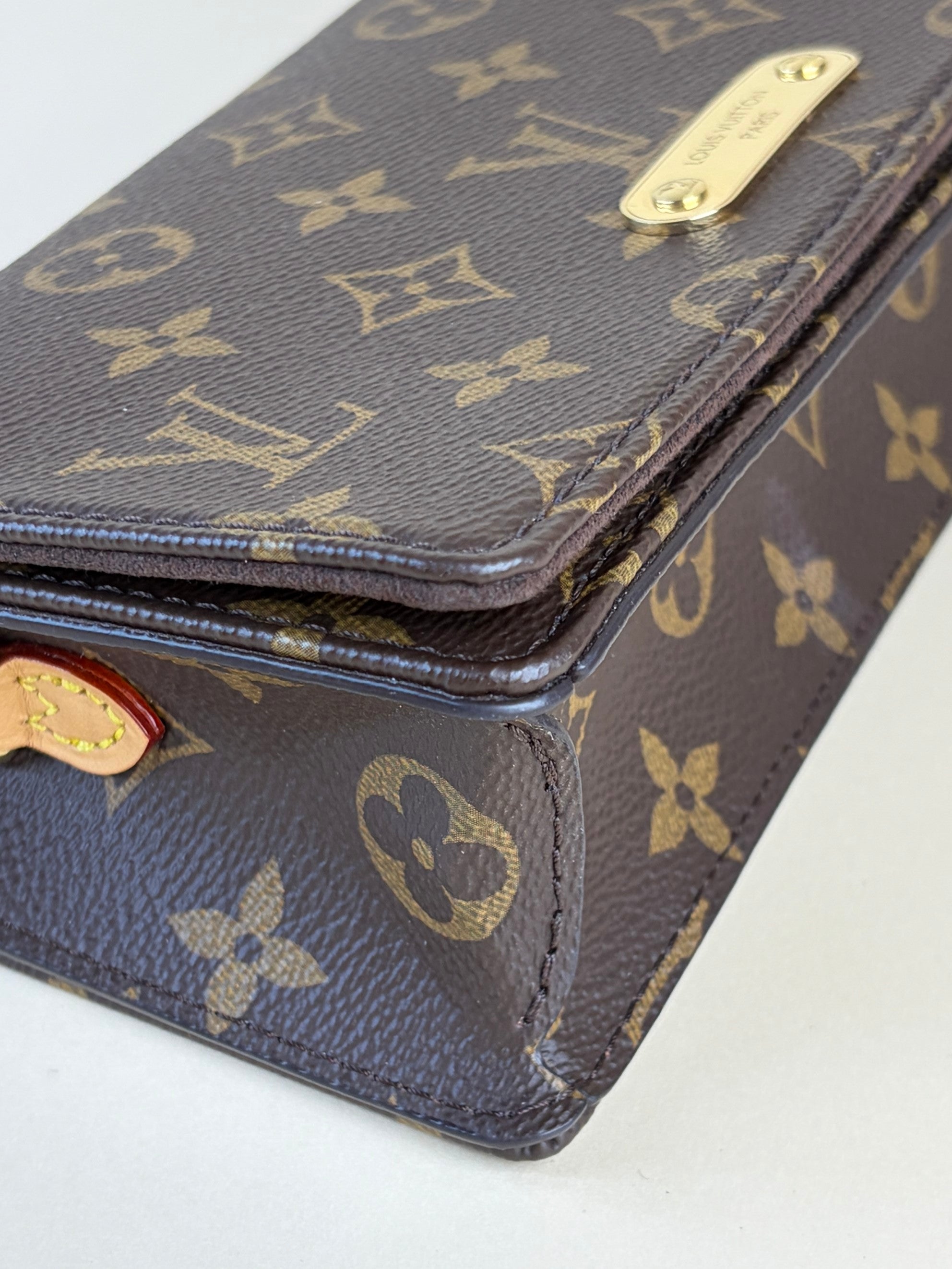 Louis Vuitton monogram lily wallet on chain
