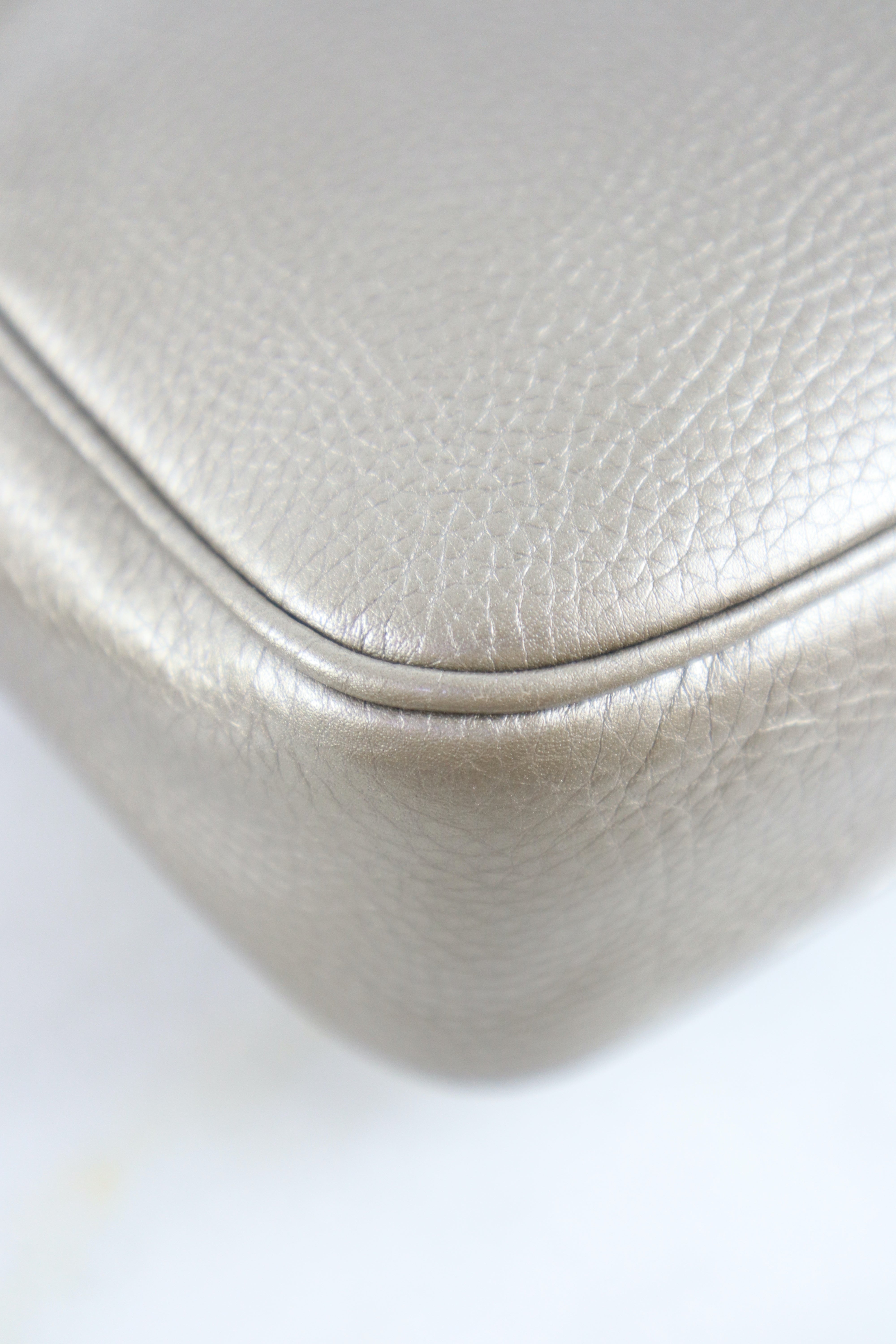 Gucci Metallic Pebbled Small Soho Camera Crossbody Bag