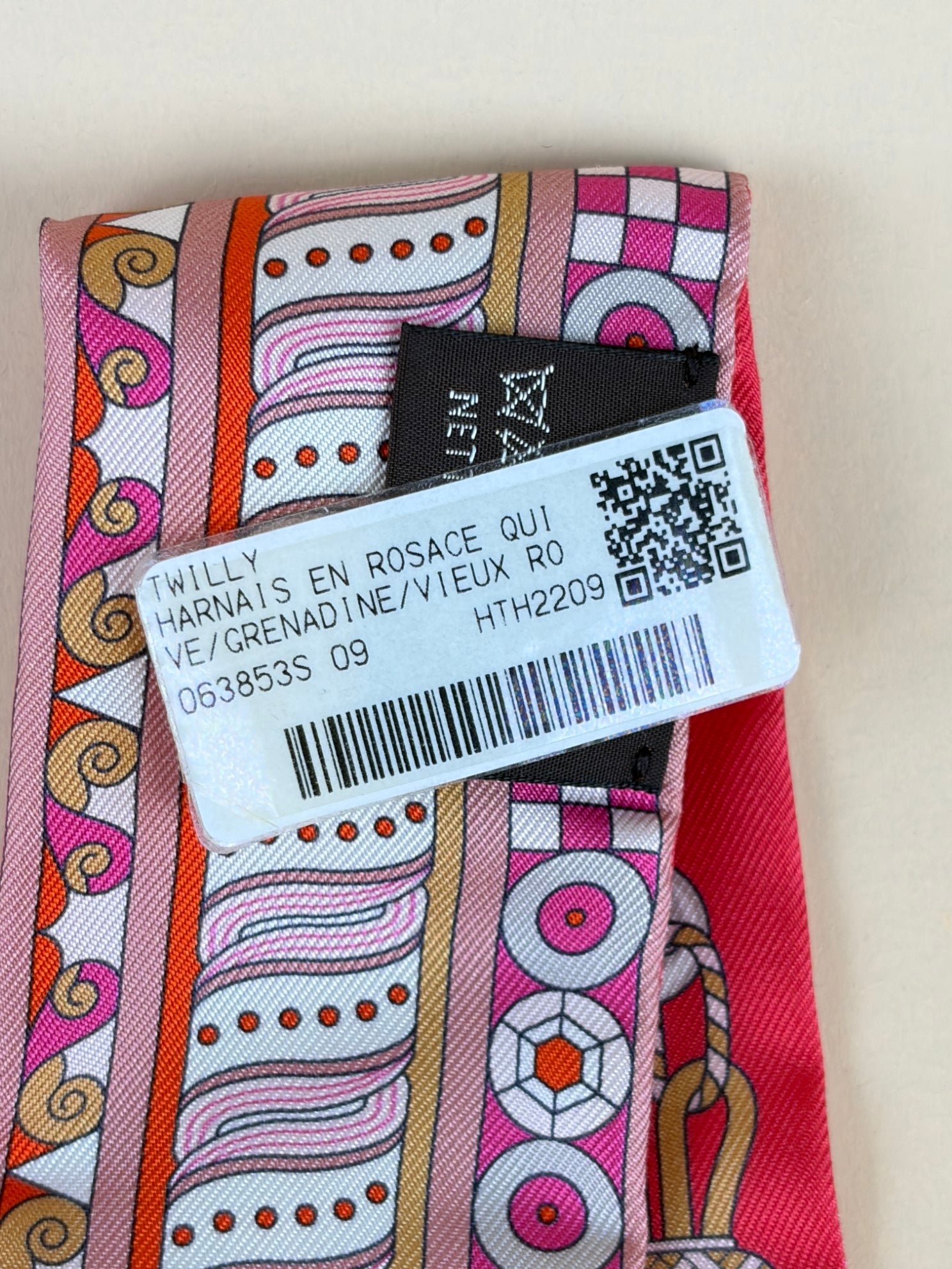 Hermes Red Harnais en Rosac with Pattern of Horse Bits Silk Twilly