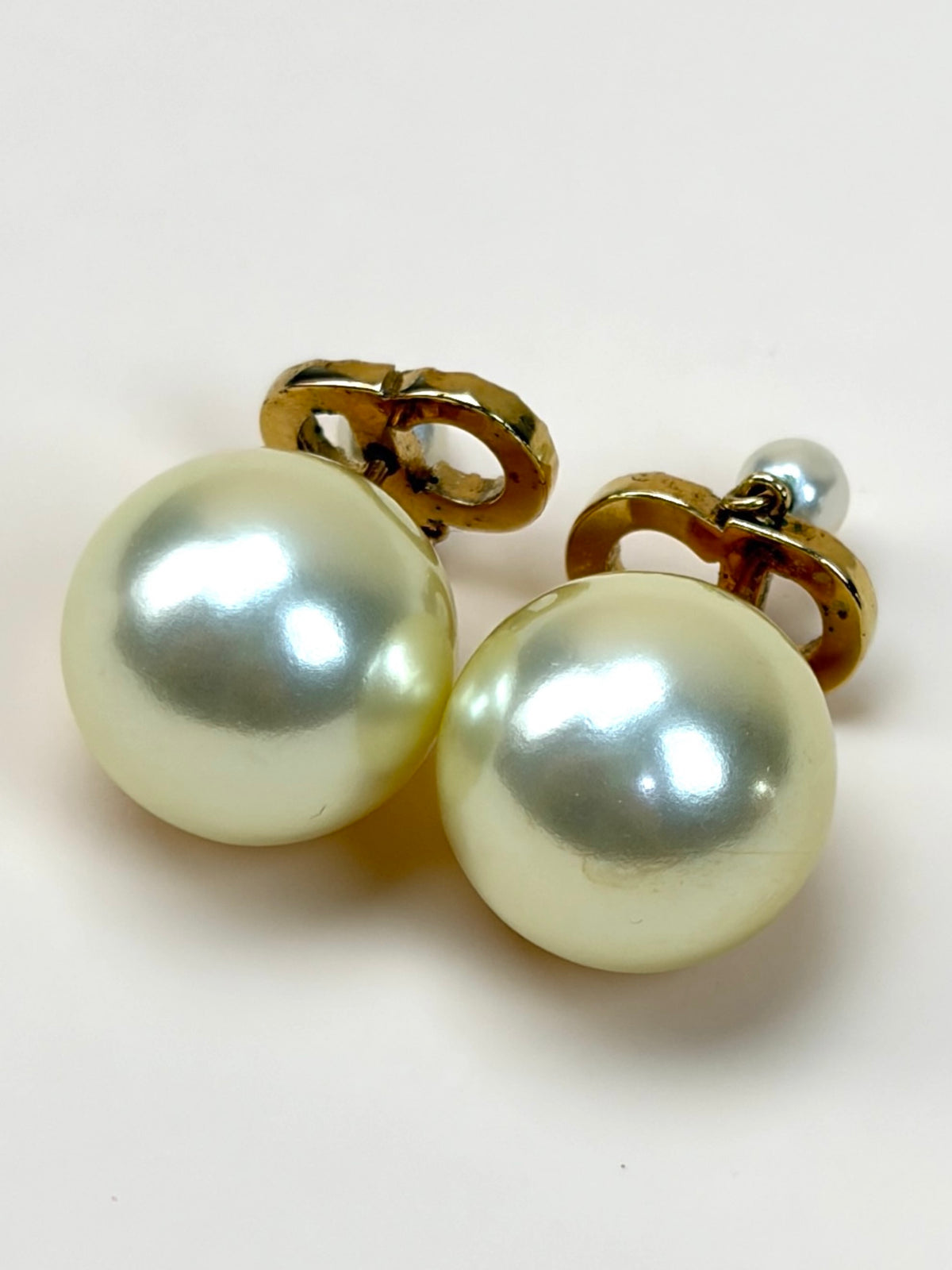 Christian Dior White Tribales Pearl Earrings