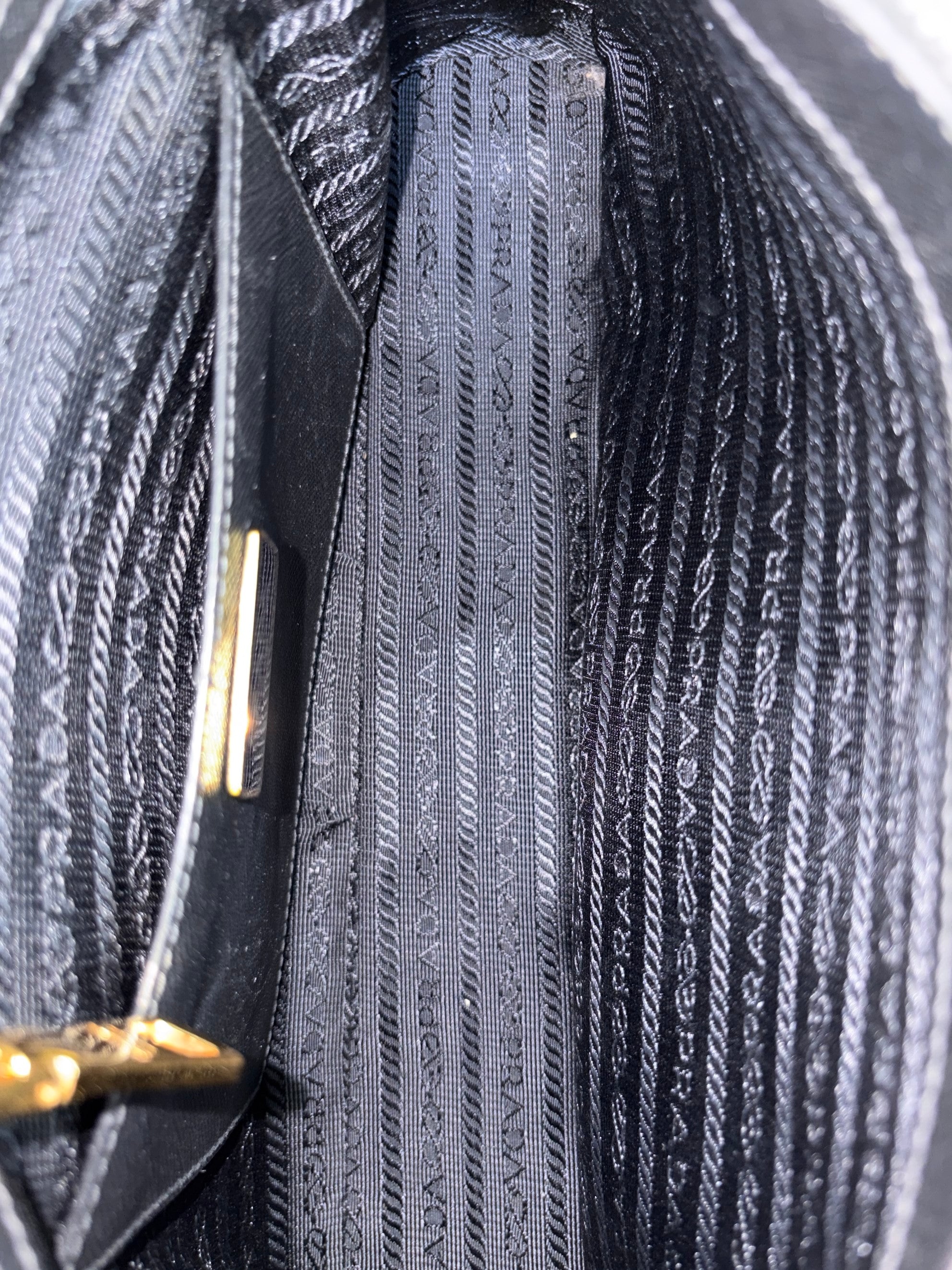Prada black saffanio leather open promenade tote bag