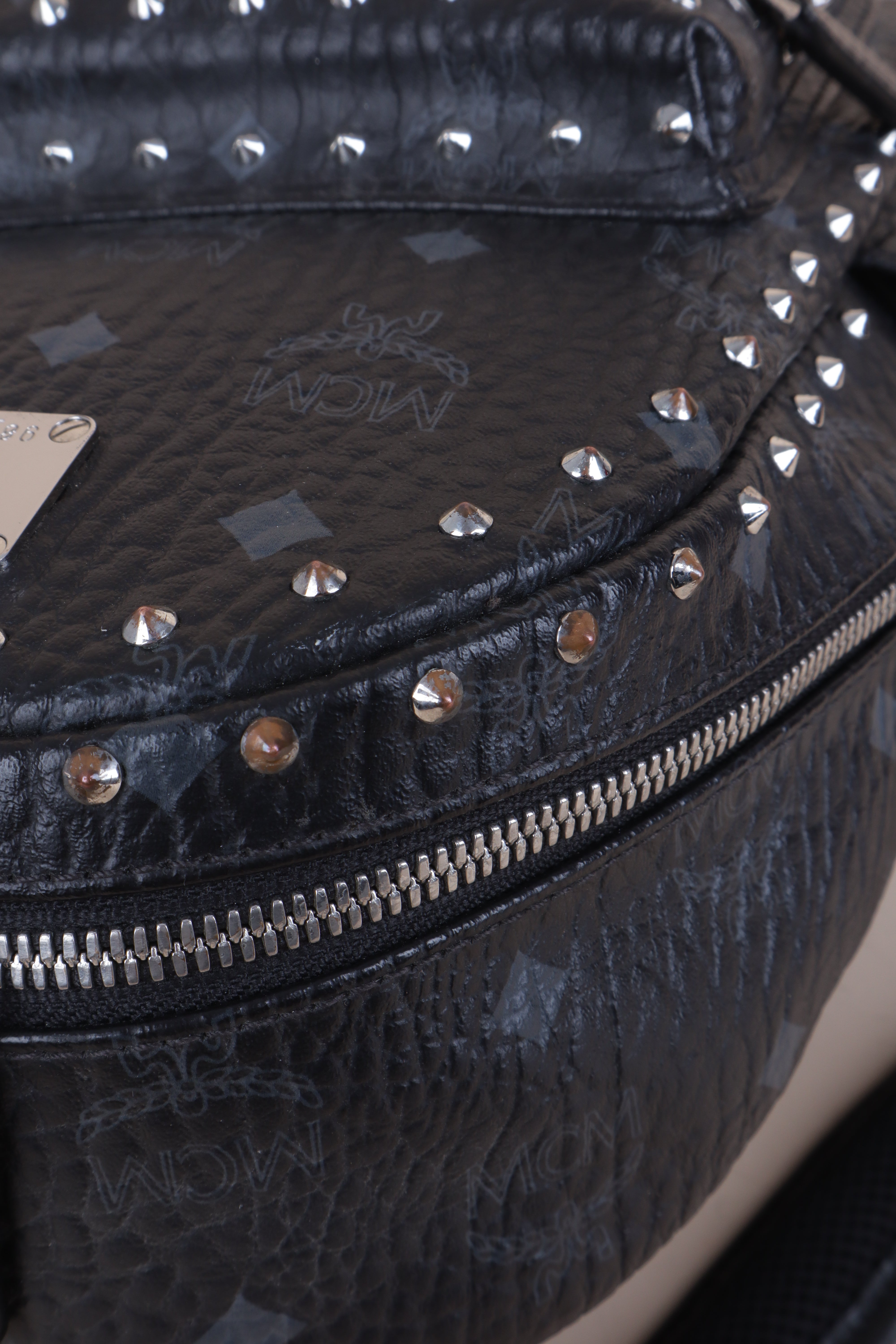 MCM mini vies to stark black