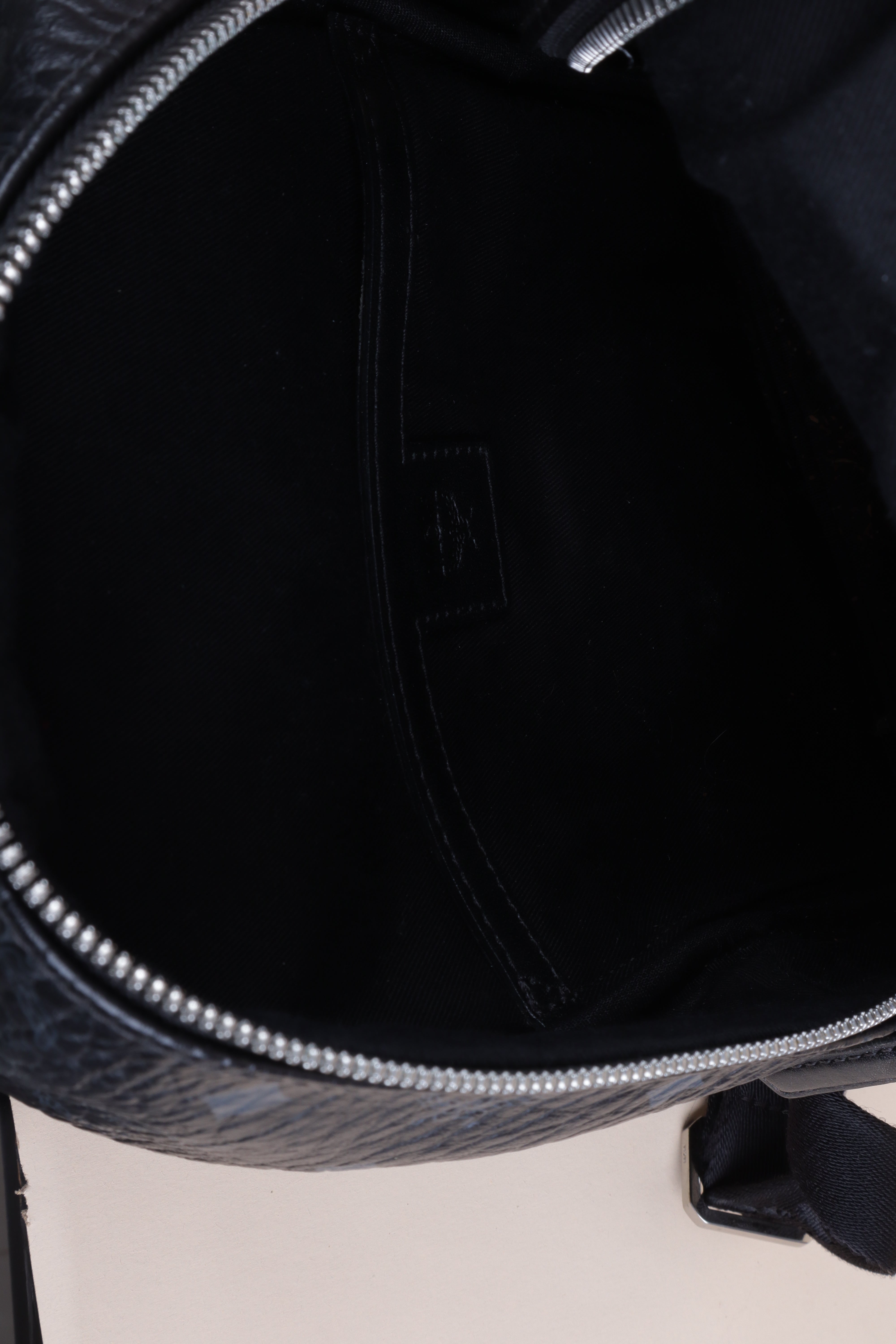 MCM mini vies to stark black