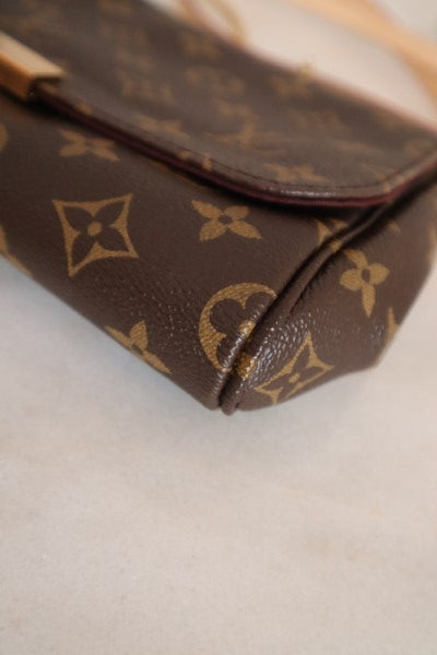 Louis Vuitton Monogram Favorite MM Crossbody Bag-handbag-Louis Vuitton-The Closet Egypt