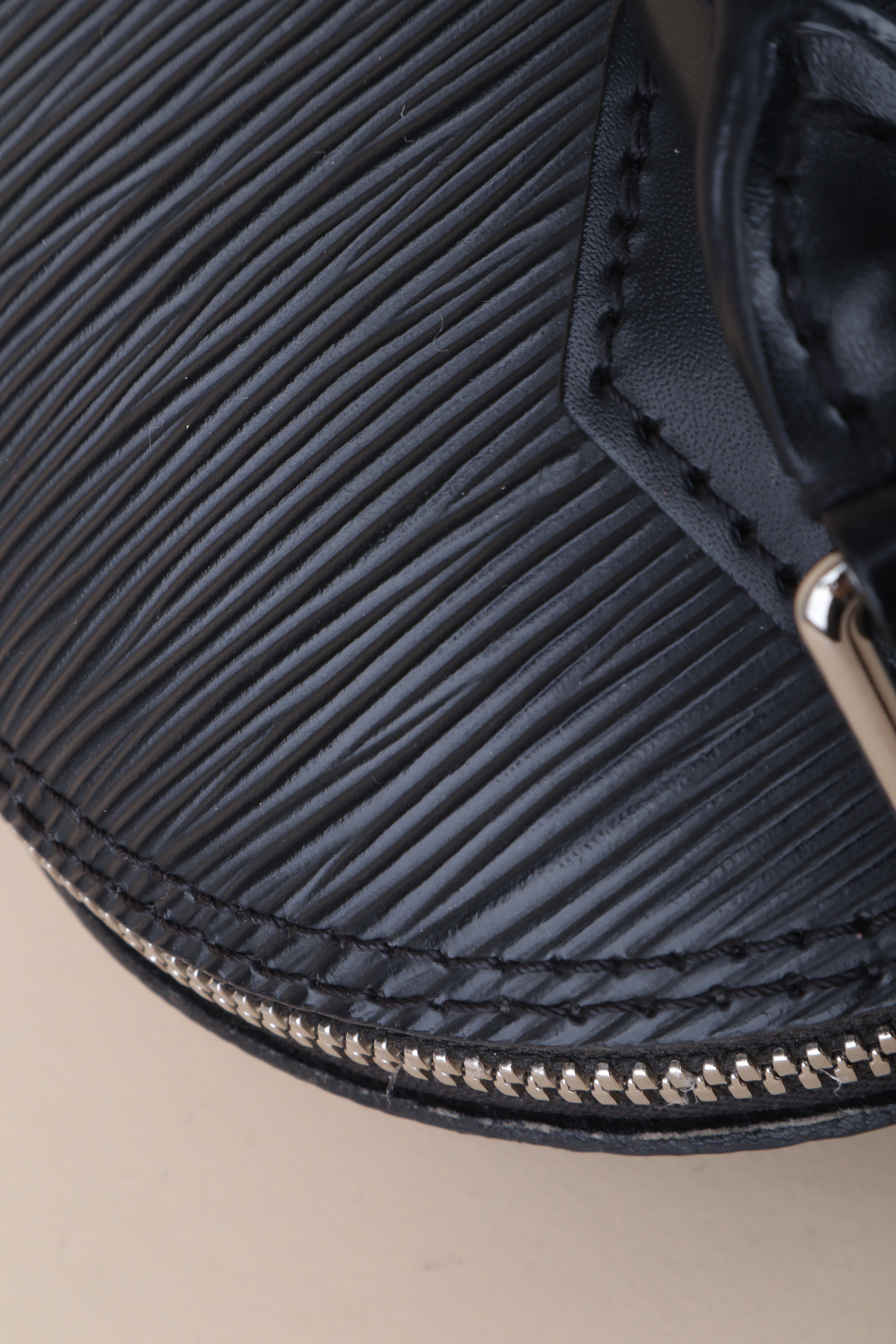 Louis Vuitton Coquelicot black Alma BB Bag