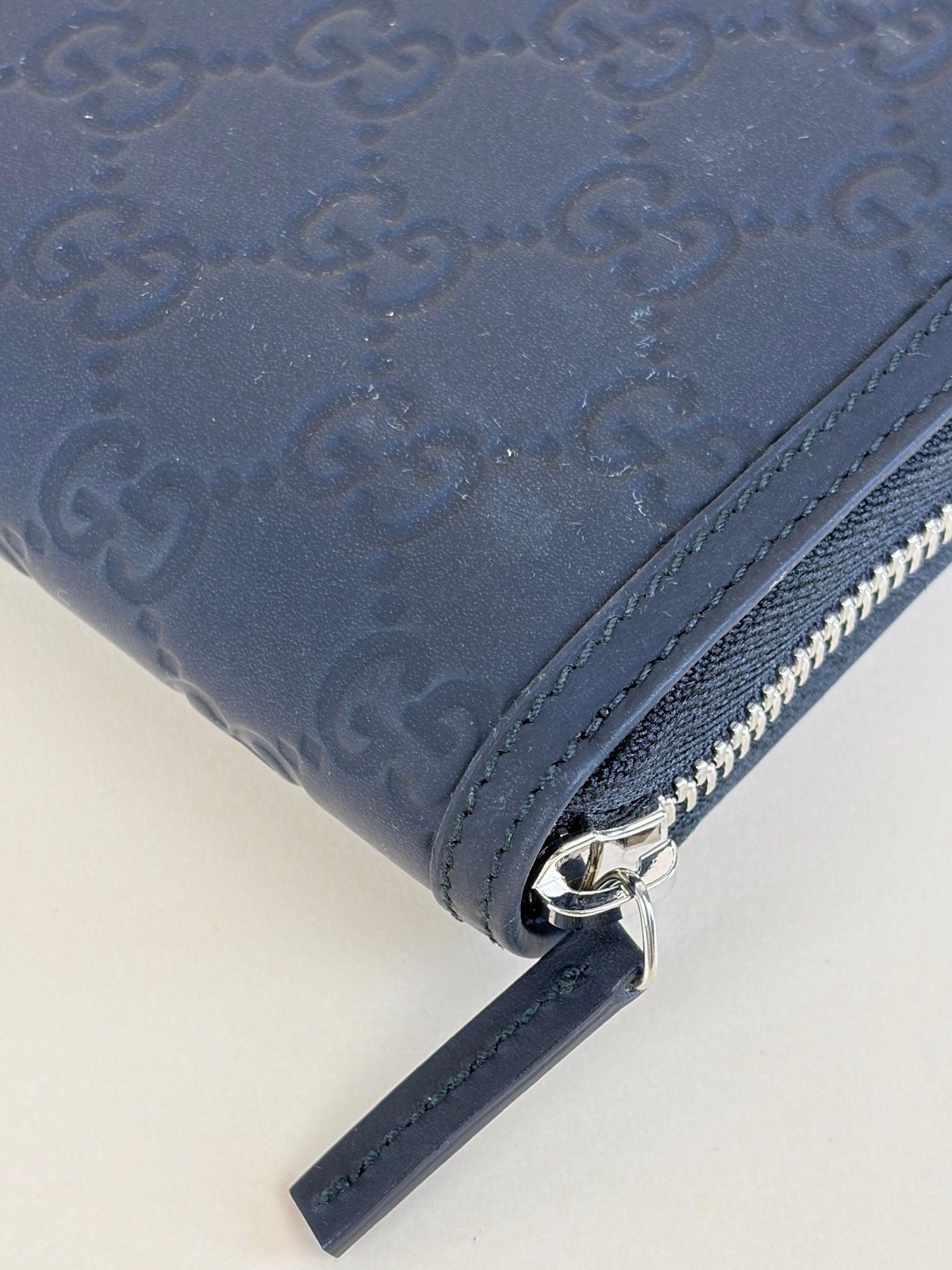 Gucci Black Rubber-Effect Guccissima Zip Around Web Accent Long Wallet