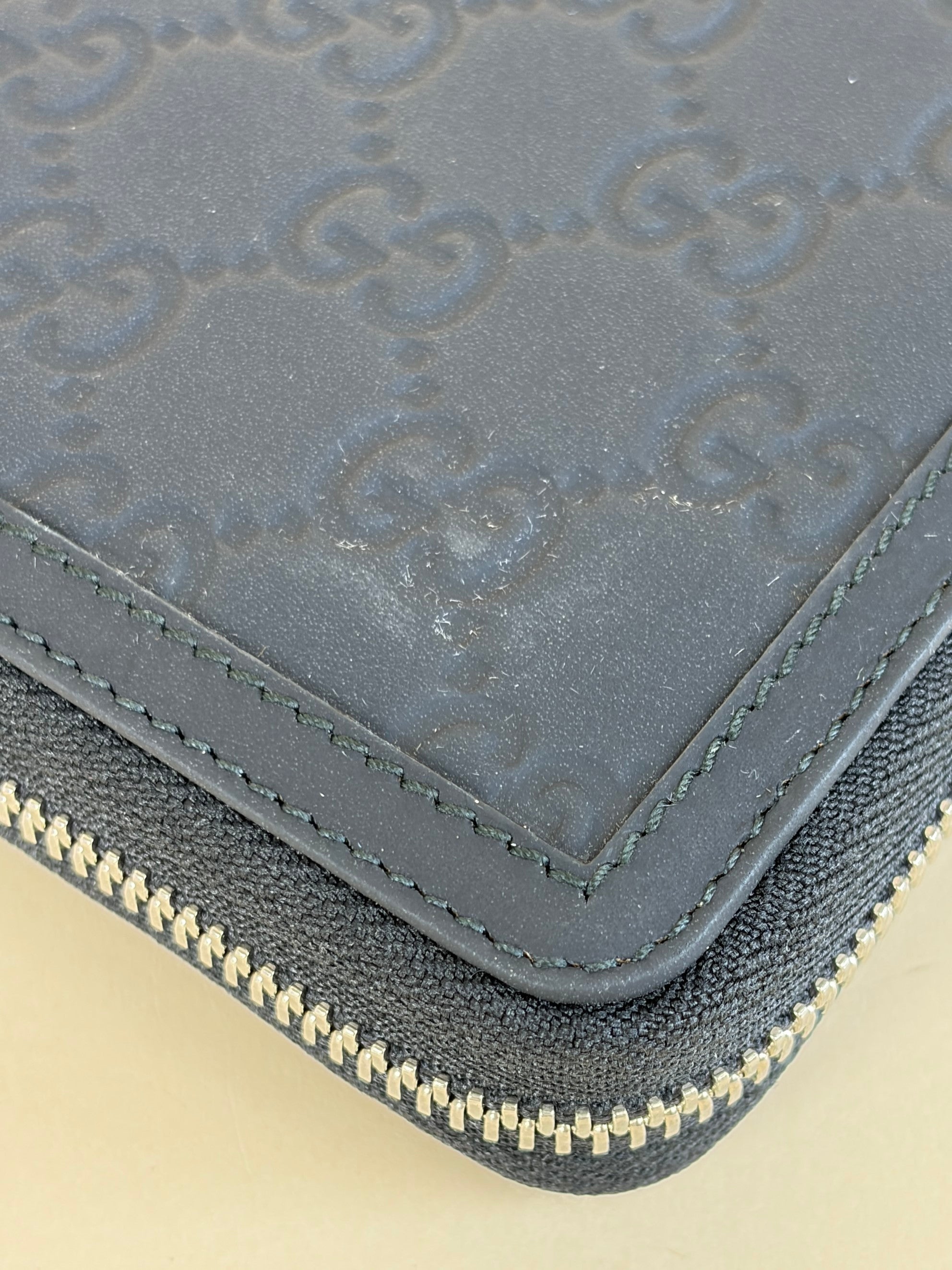Gucci Black Rubber-Effect Guccissima Zip Around Web Accent Long Wallet