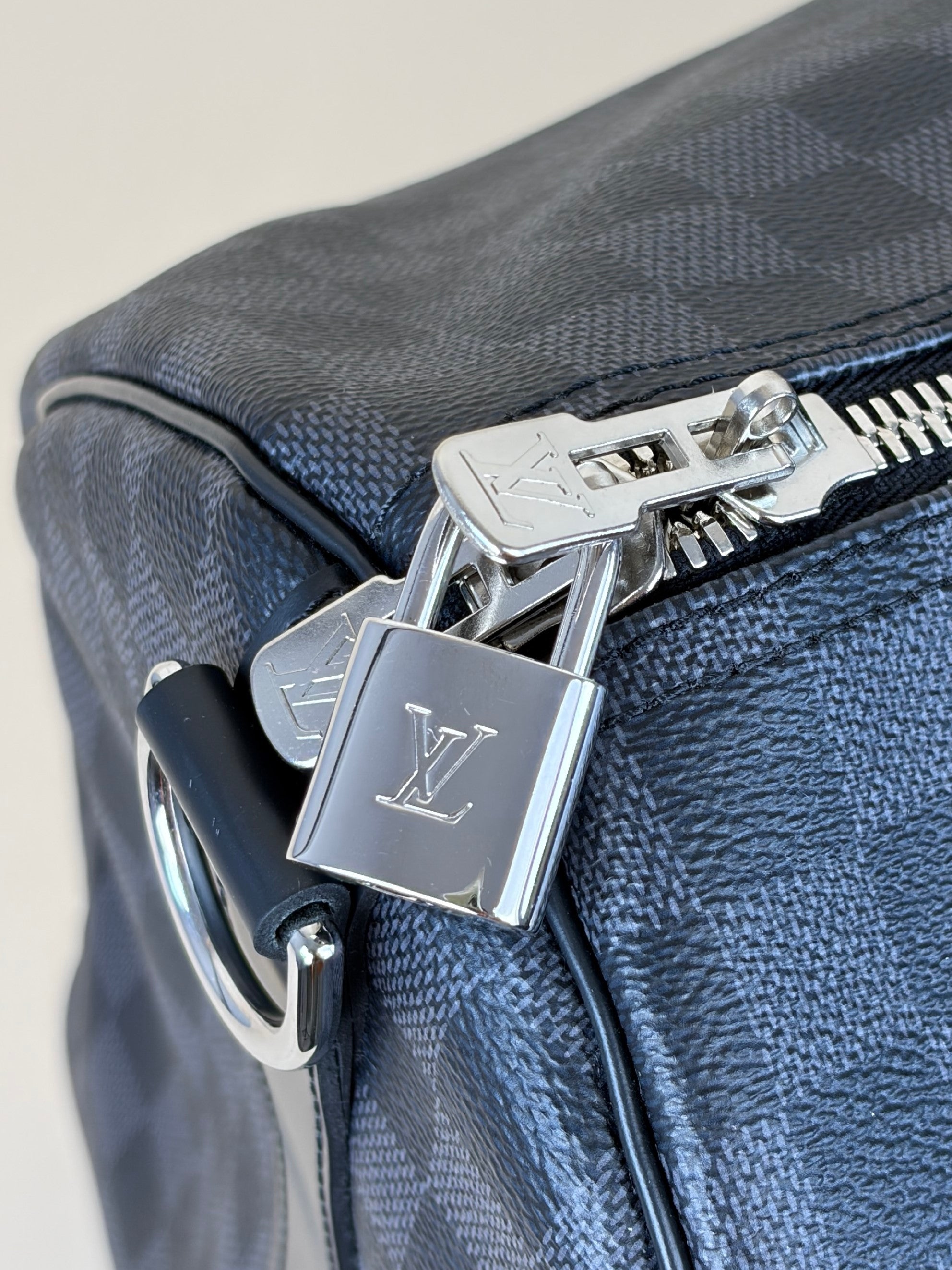 Louis Vuitton Damier Graphite Keepall Bandouliere 55 Bag