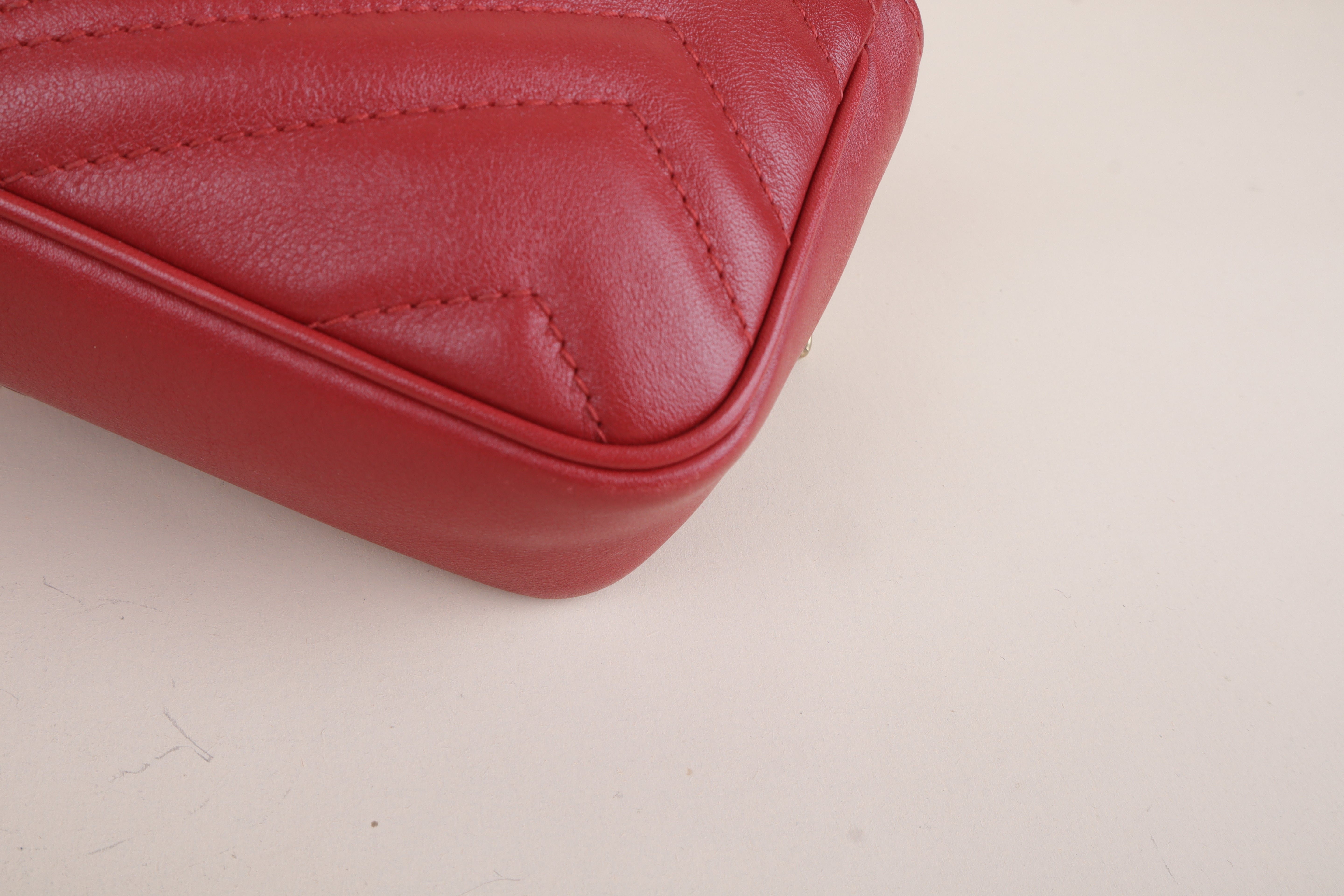 Gucci red Marmont mini Shoulder Bag with Chain