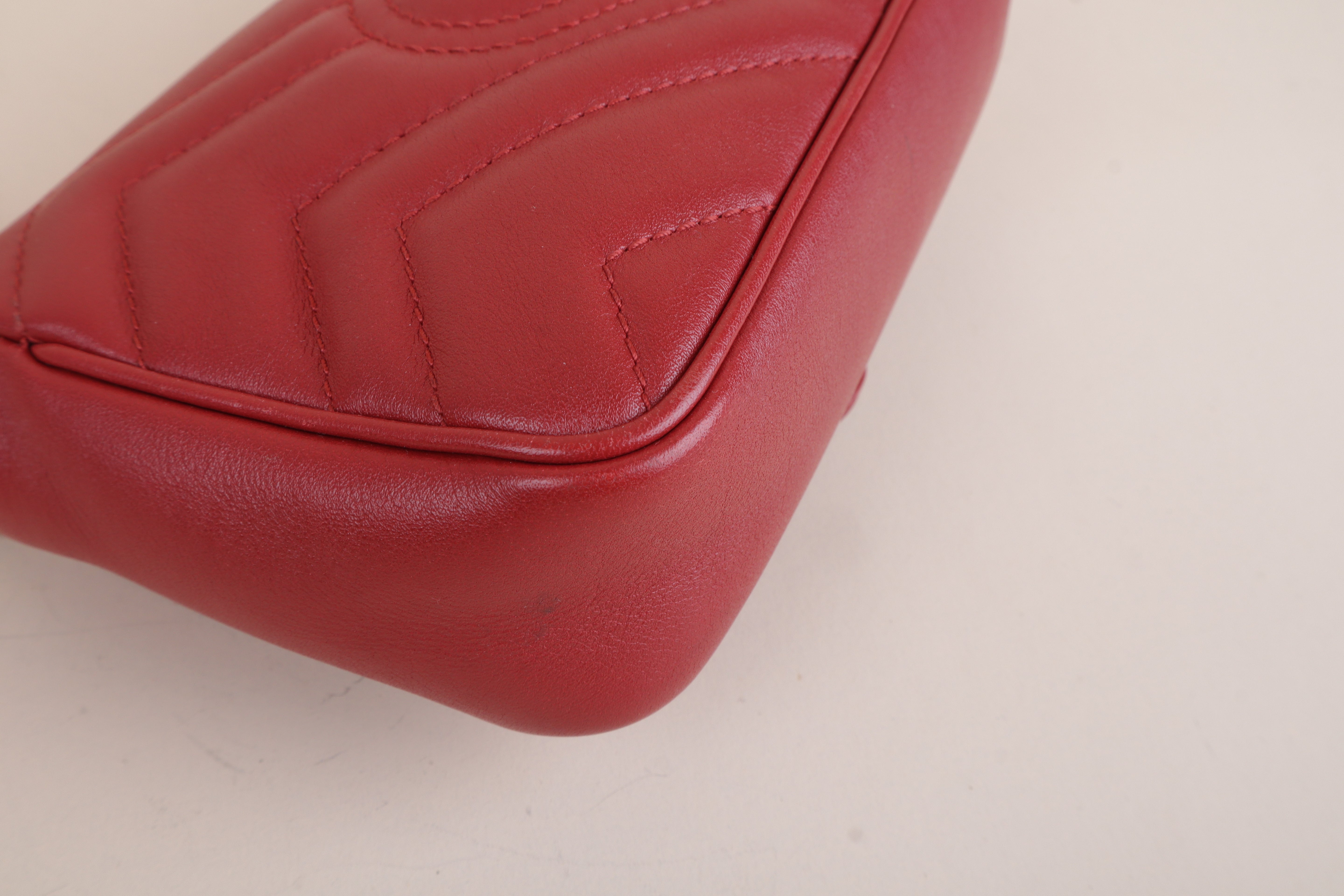 Gucci red Marmont mini Shoulder Bag with Chain