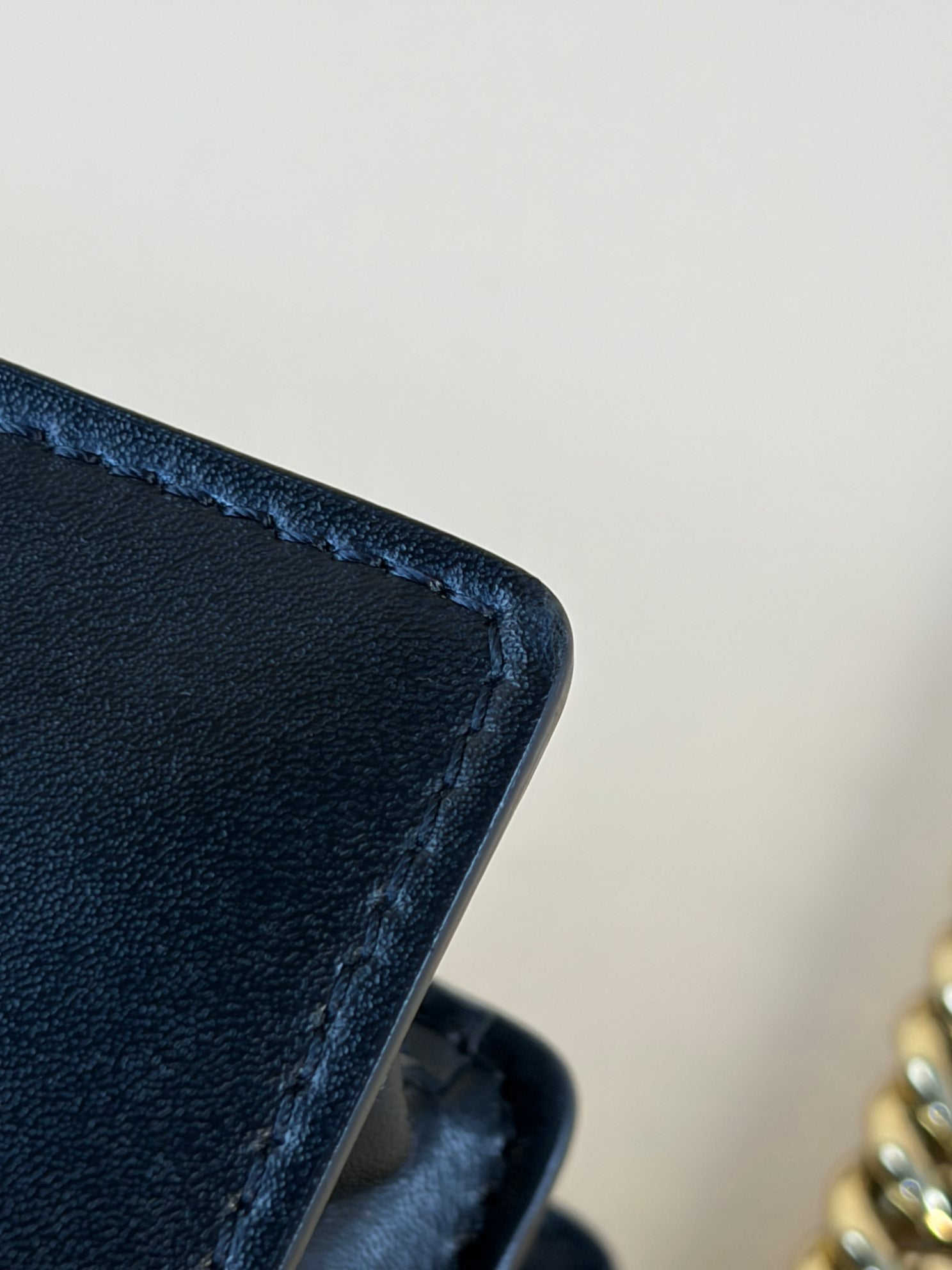 Fendi ff 1974 small Kan i black ff gold chain cross body