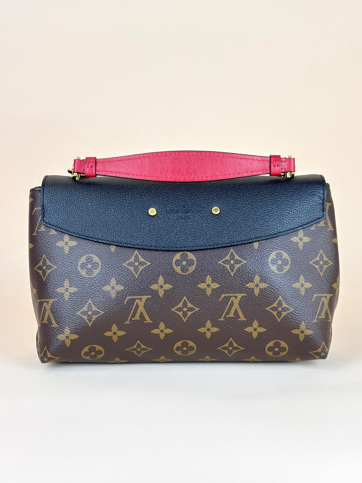Louis Vuitton black monogram canvas saint pkacide crossbody