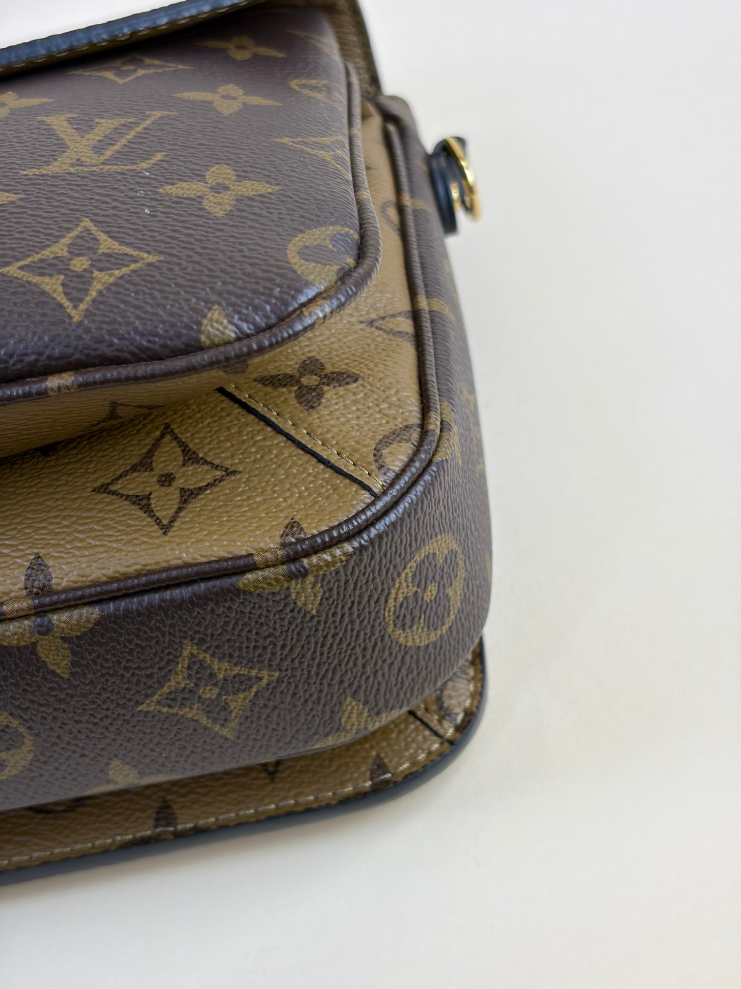 Louis Vuitton Monogram Reverse Pochette Metis