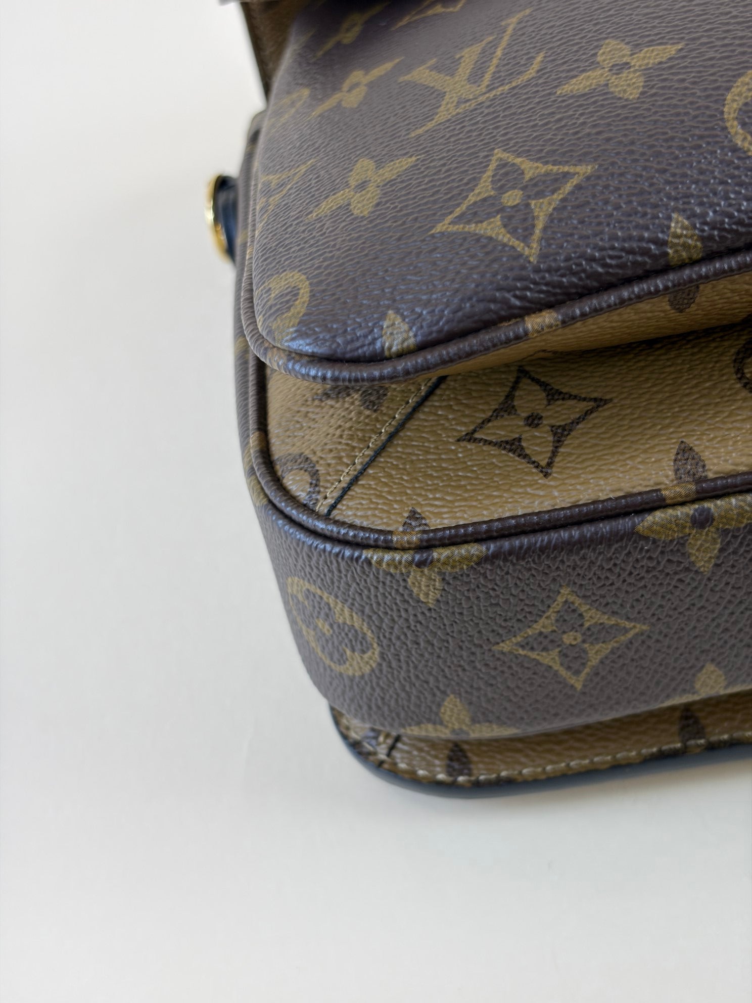 Louis Vuitton Monogram Reverse Pochette Metis
