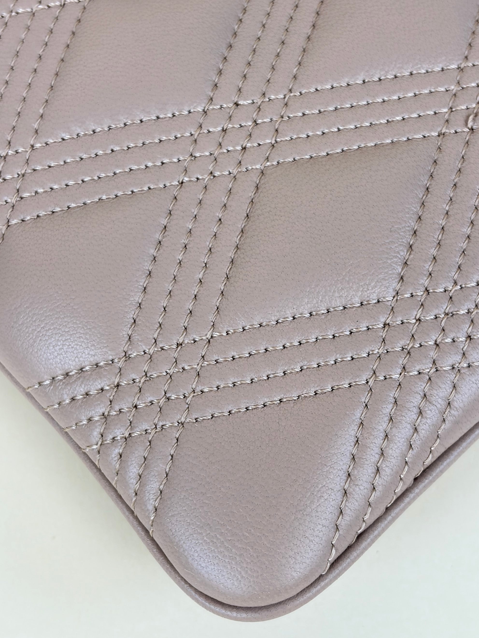 Valentino Poudre Nappa Quiltie 67 Zip Pouch