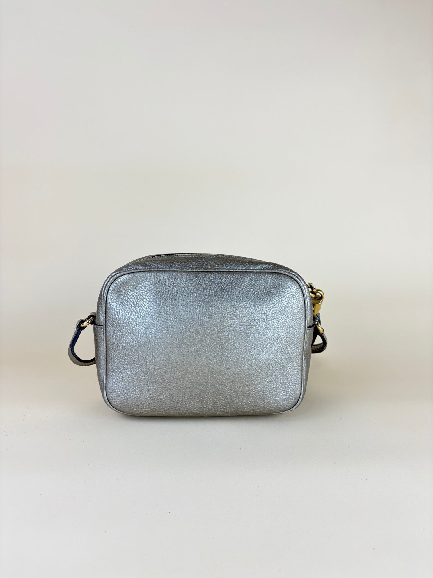 Gucci Metallic Soho Camera disco Crossbody Bag