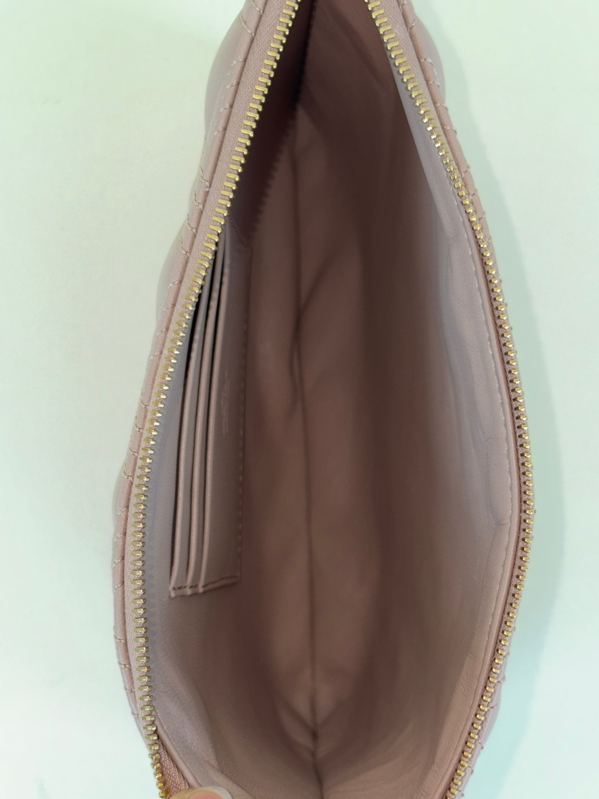 Valentino Poudre Nappa Quiltie 67 Zip Pouch