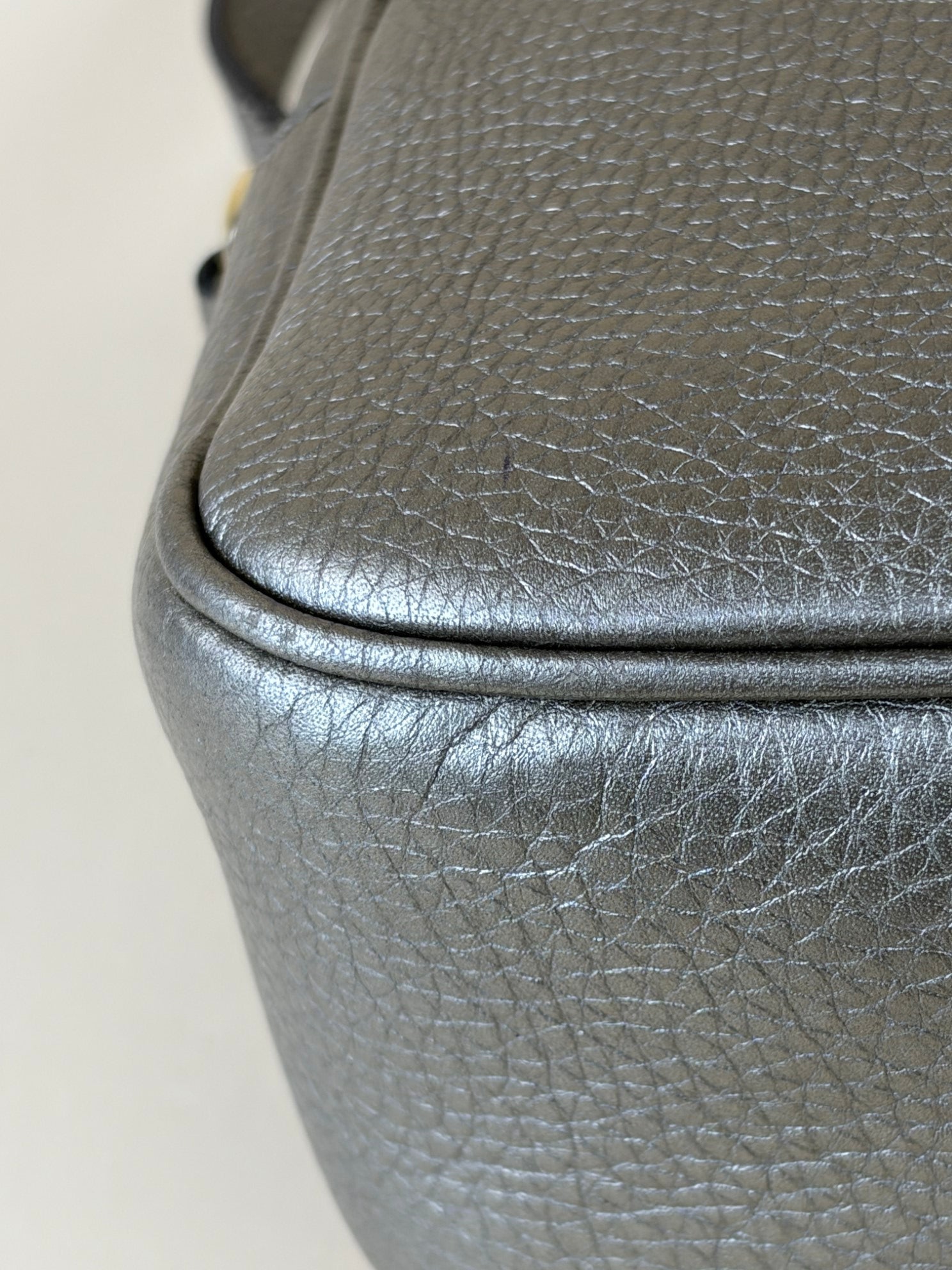 Gucci Metallic Soho Camera disco Crossbody Bag