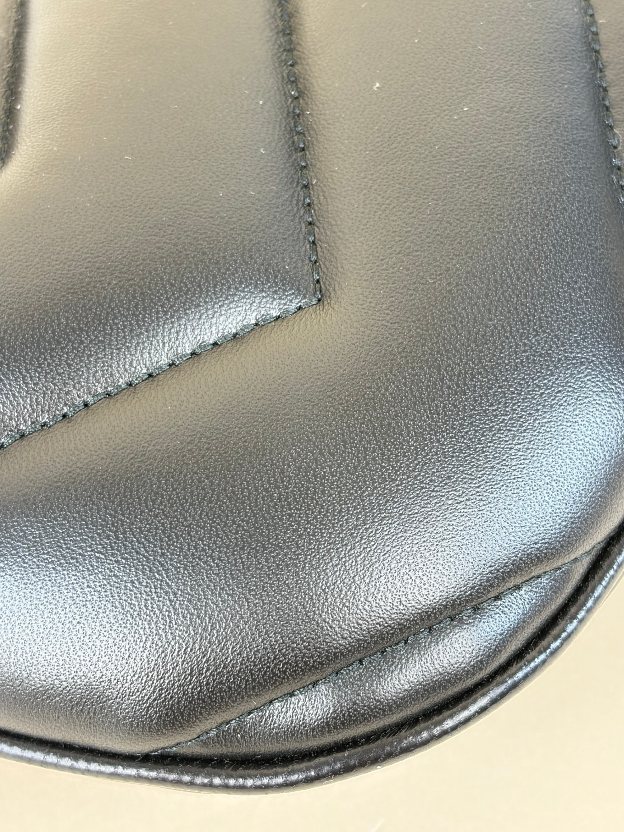 Gucci black quilted leather gg Marmont small shoulder bag