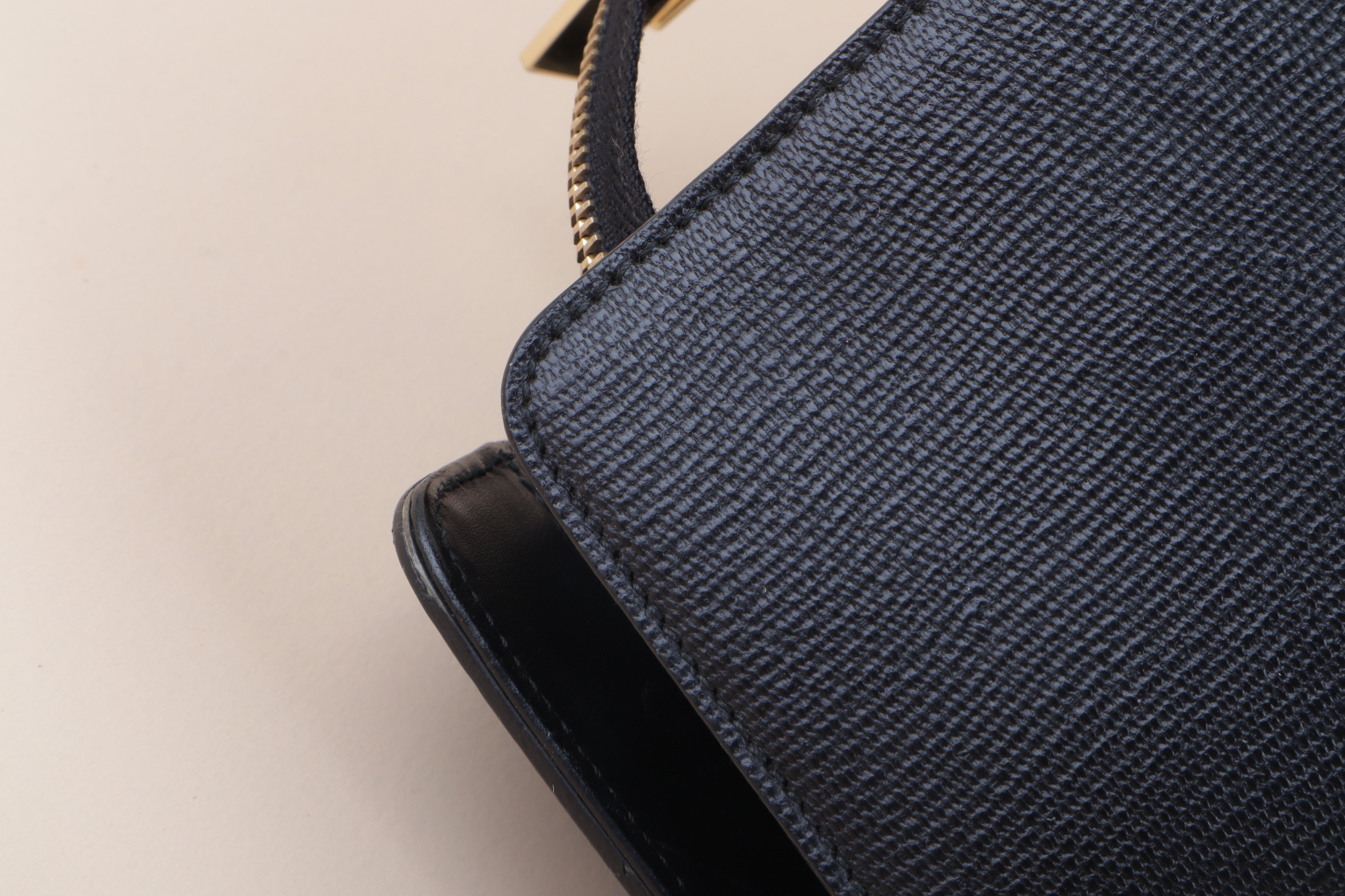 YSL Black Classic Y Cabas Tote Bag Medium Bag