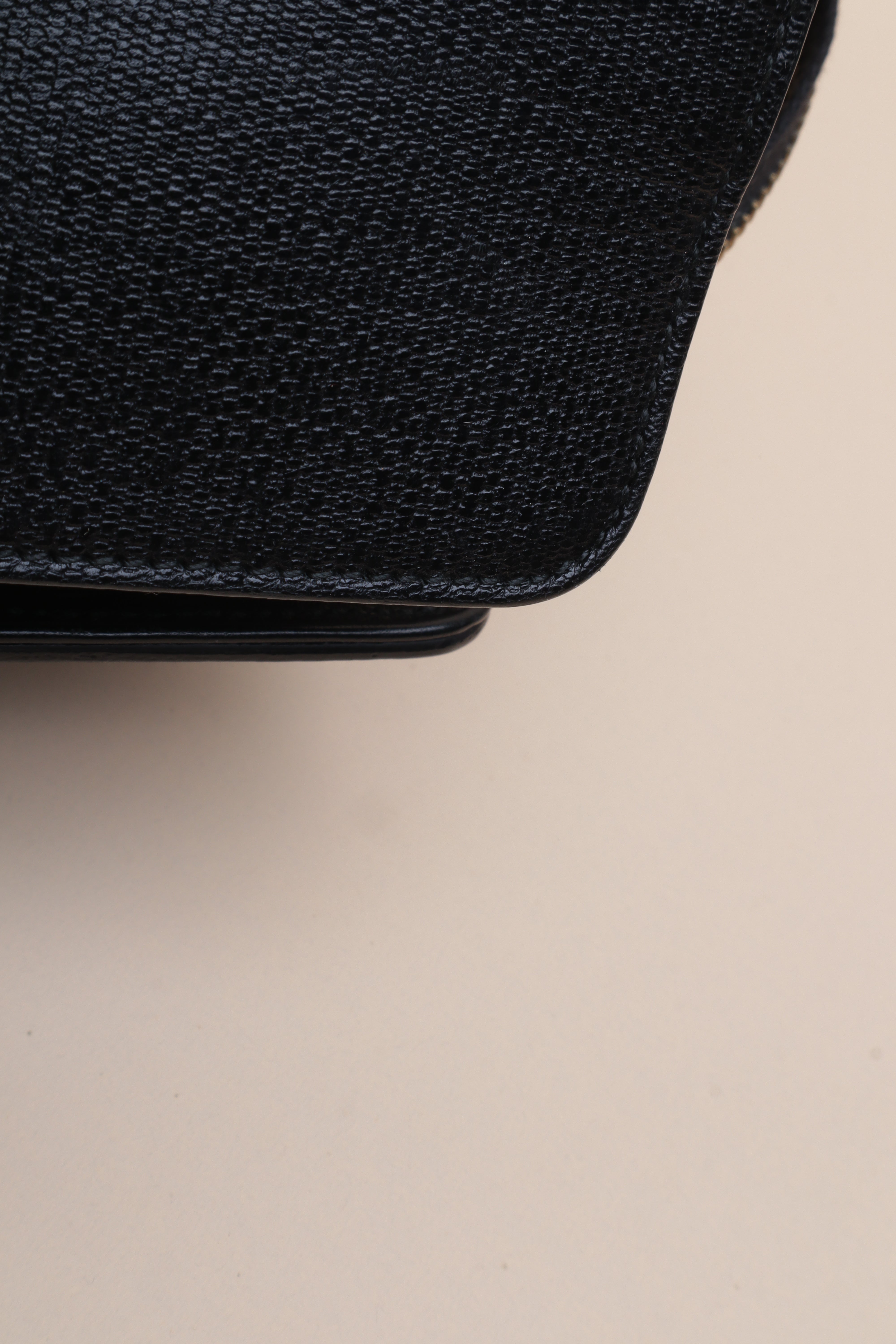 YSL Black Classic Y Cabas Tote Bag Medium Bag