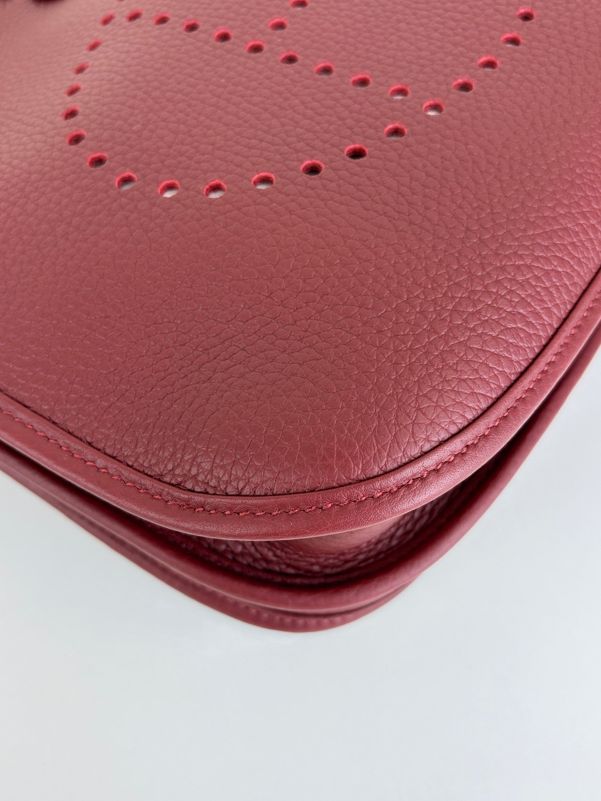 Hermes rouge Taillon Clemence Evelyne 29