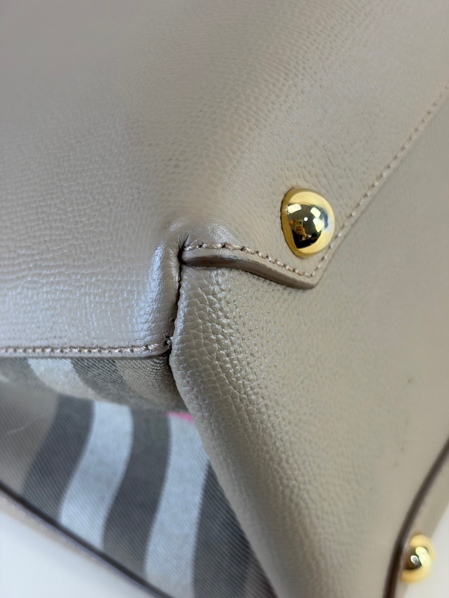 Burberry banner beige medium