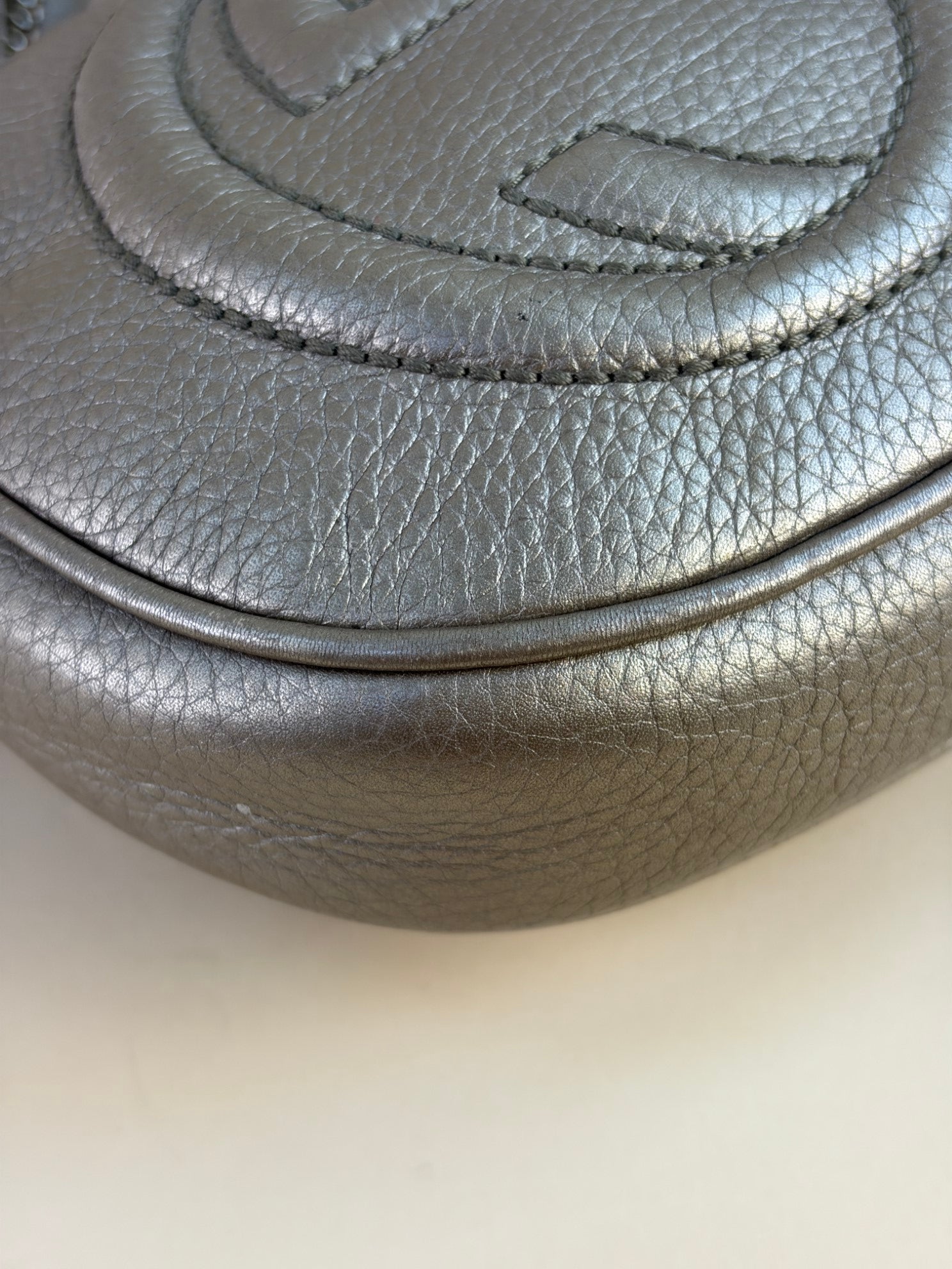 Gucci gold metallic mini soho chain cross body bag