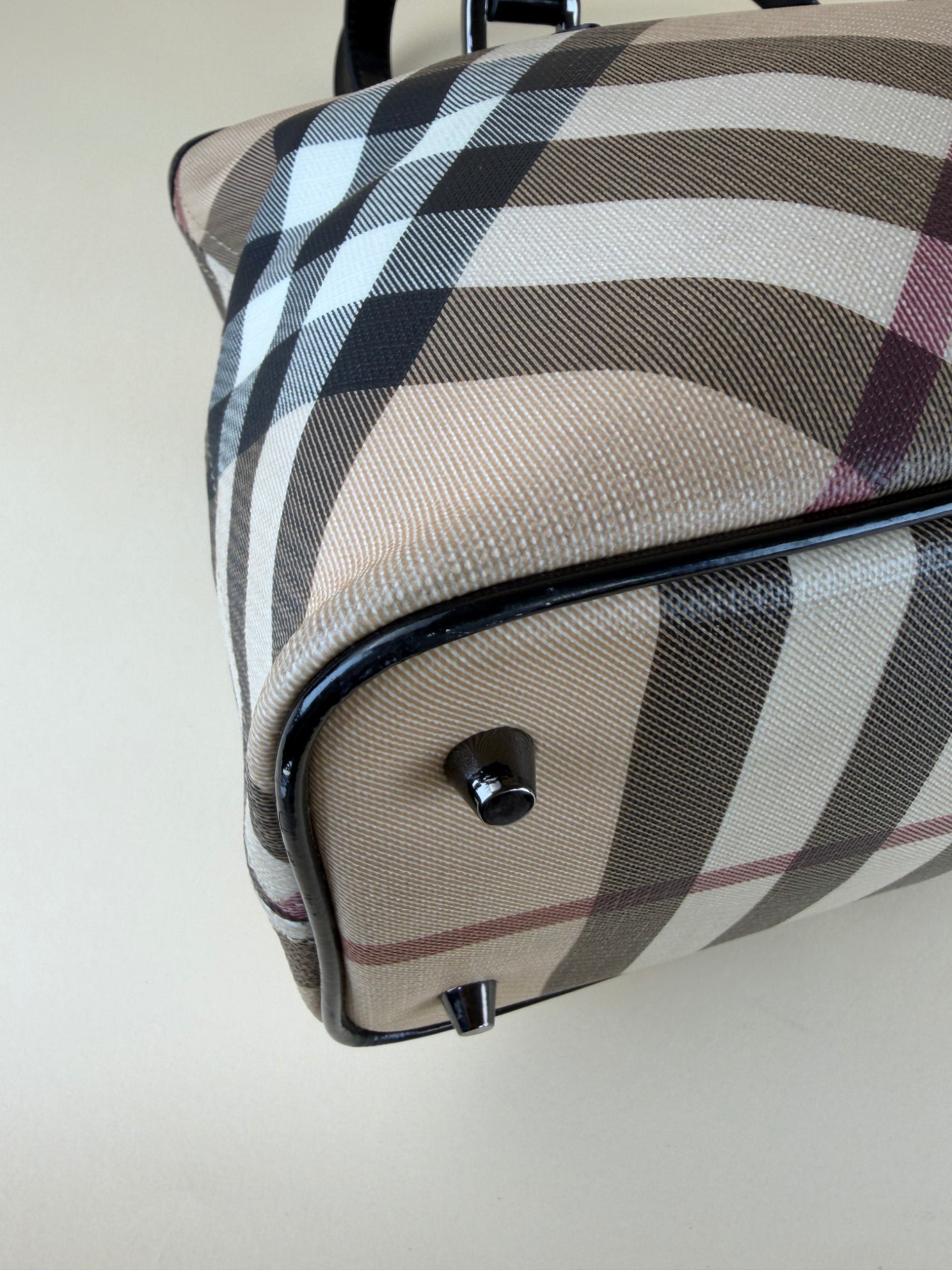 Burberry super Nova Check and black patent leather