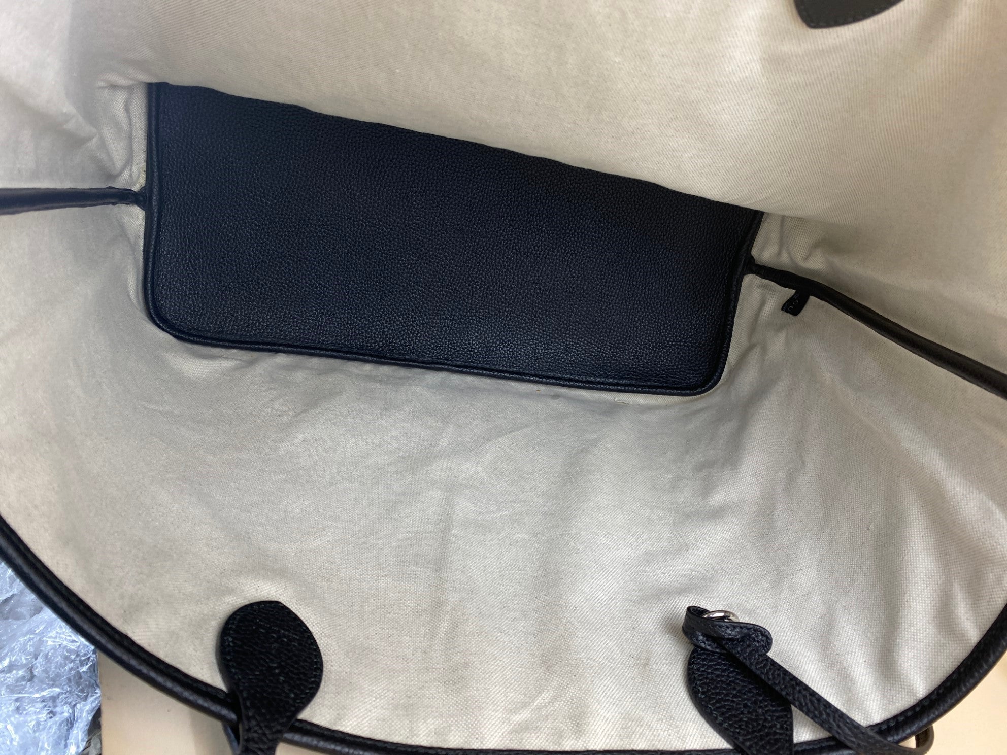 Gucci Black GG Large Jumbo Shopping Tote Bag with Pouch-handbag-Gucci-The Closet Egypt