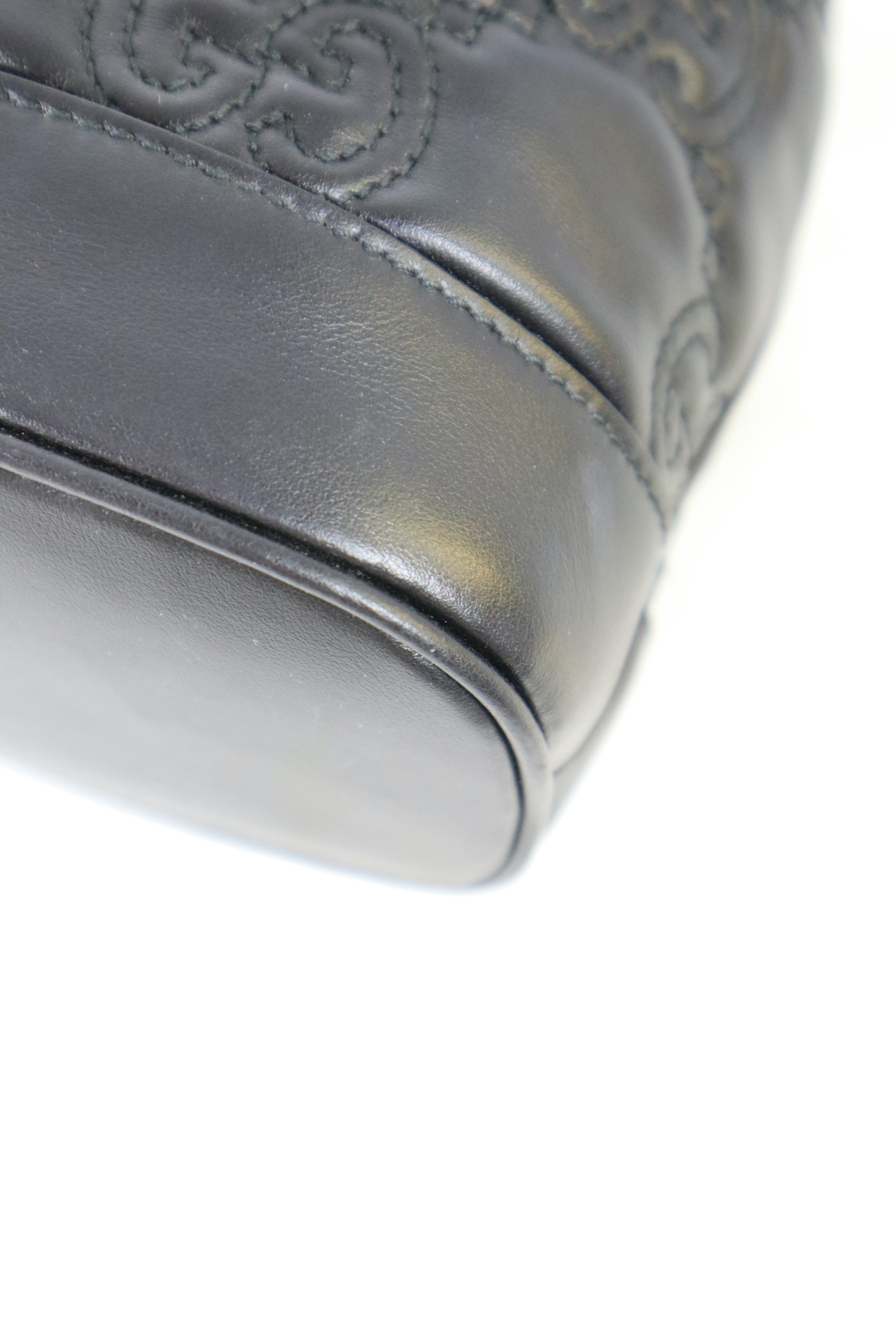 Gucci Black GG Matelasse Bucket Crossbody Bag
