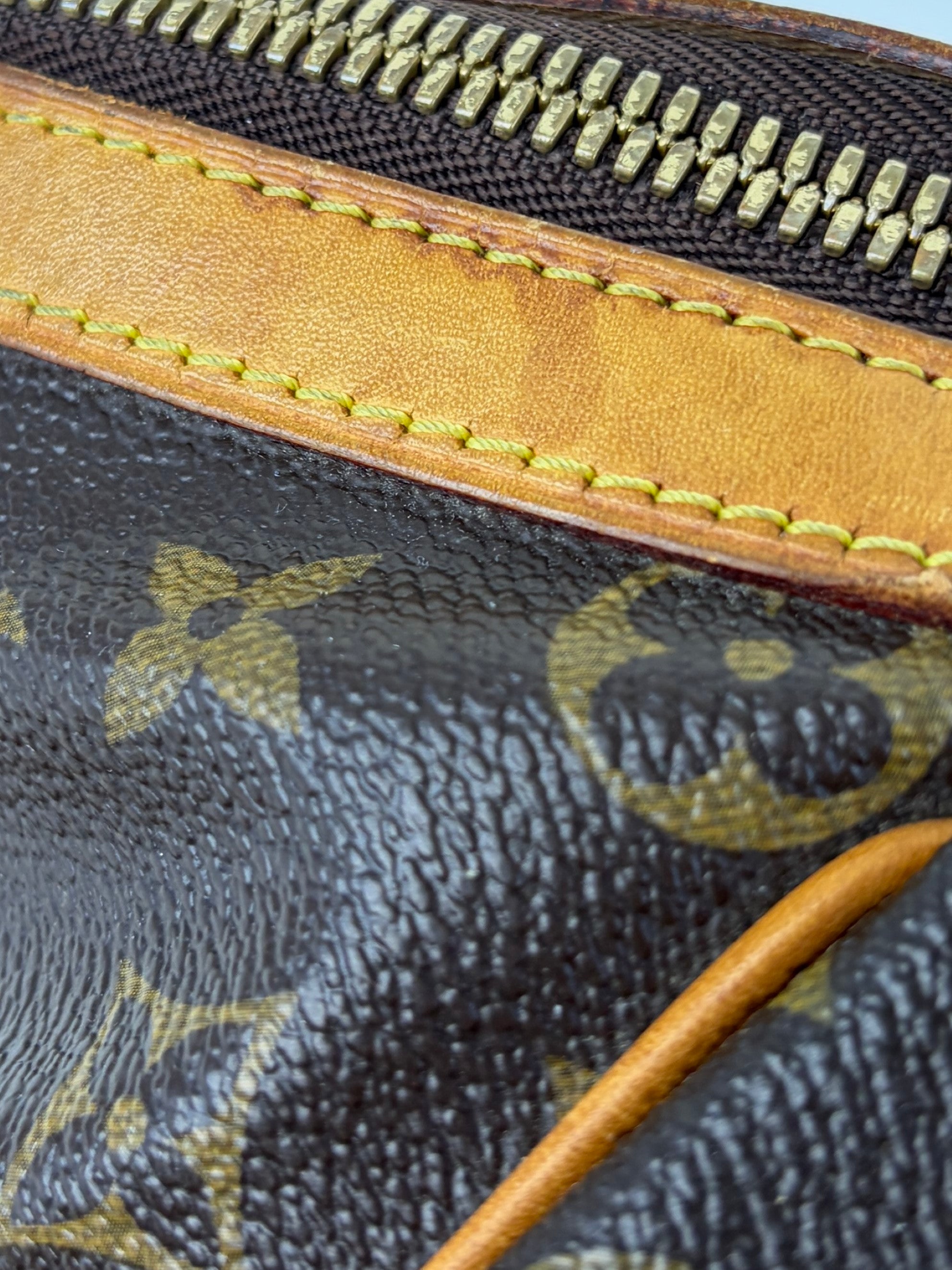 Louis Vuitton Monogram canvas Tivoli gm tote bag