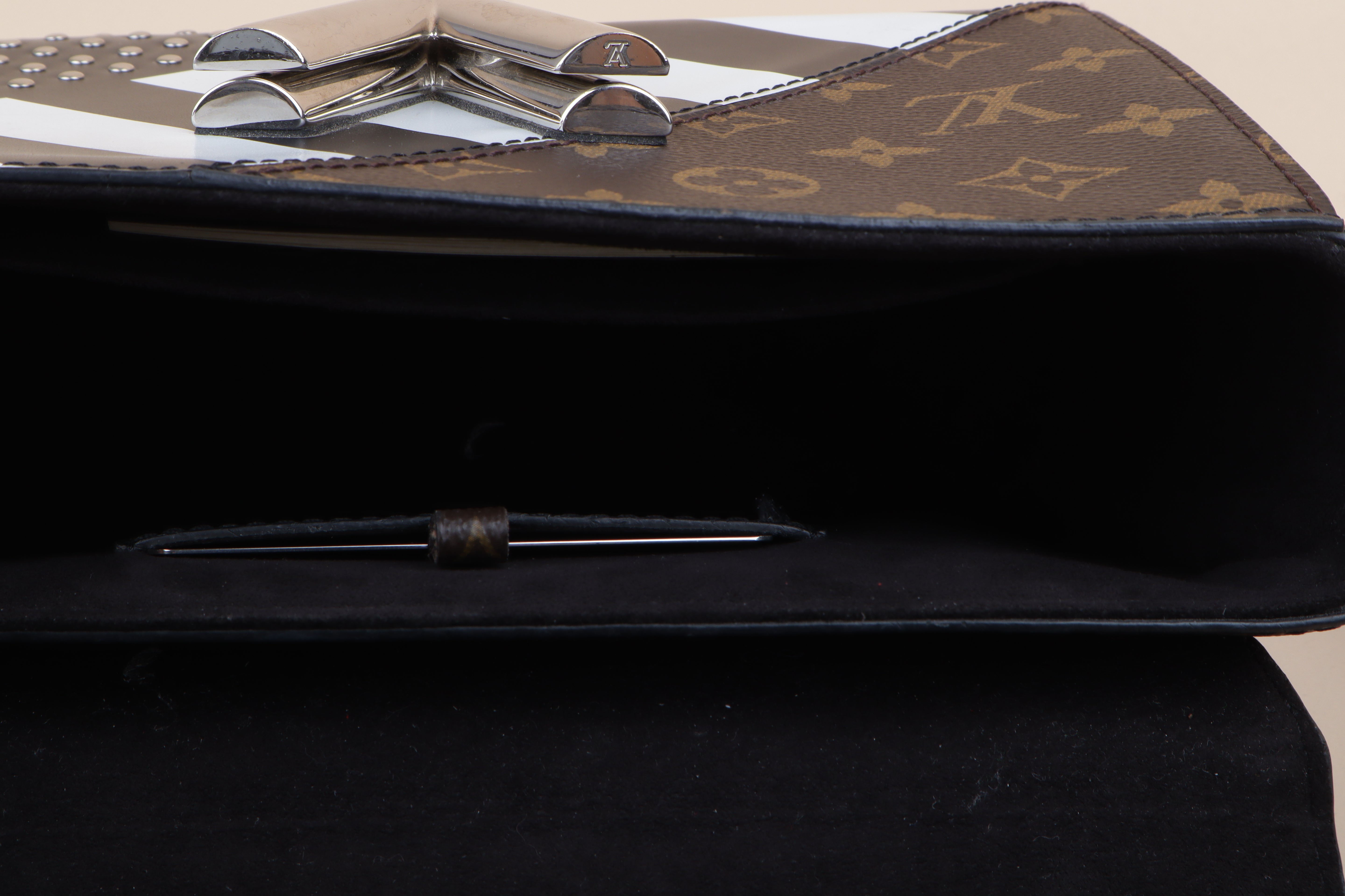 Louis Vuitton Monogram Twist Print MM Bag