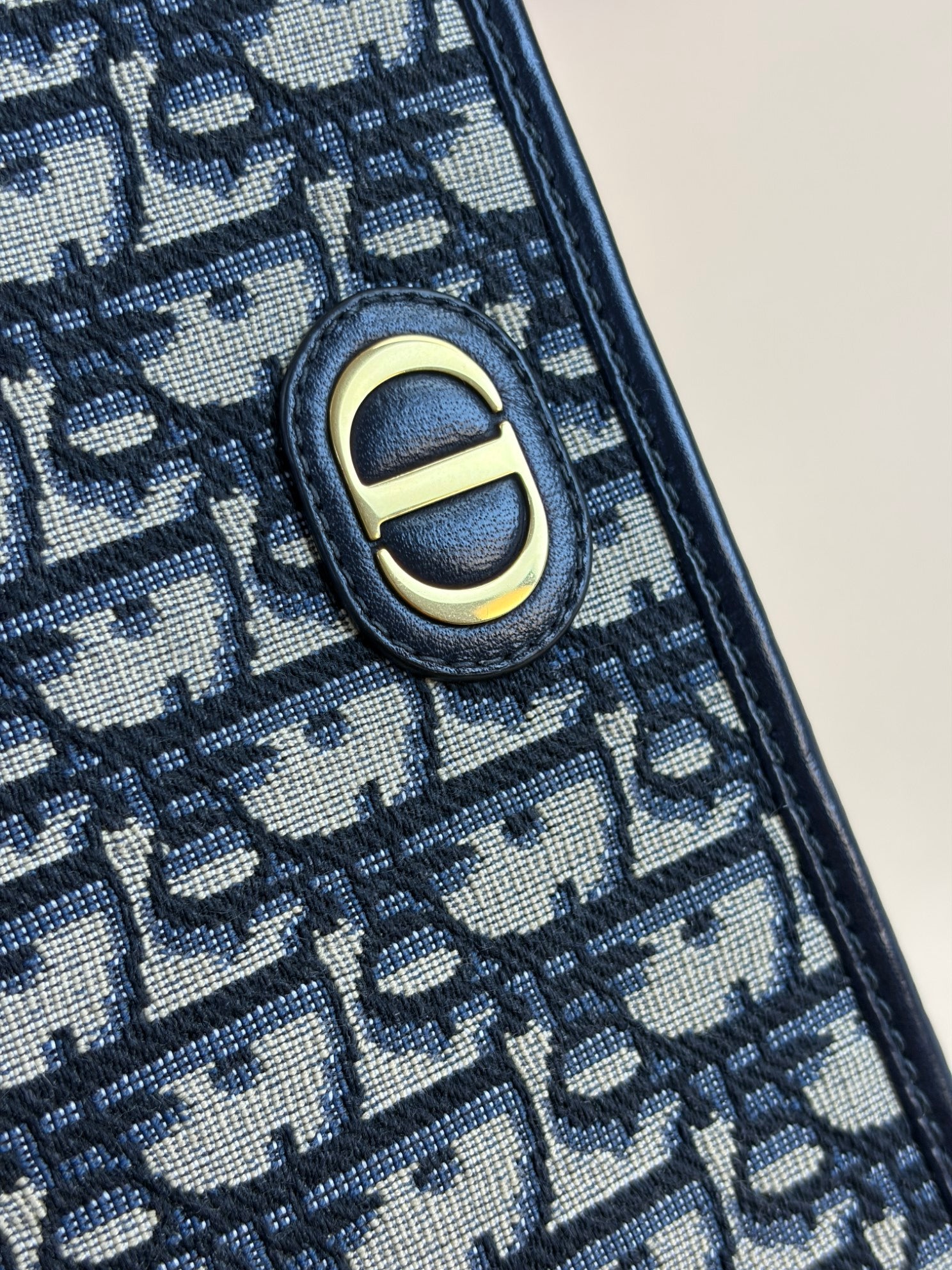 Christian Dior Blue oblique 30 Montaigne dea Pouch