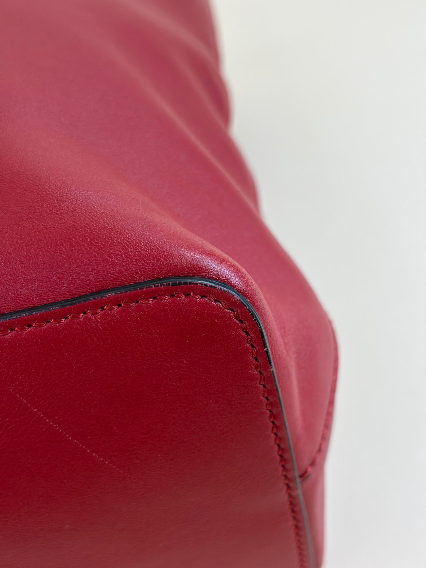 Gucci reed apollo tote bag gg embossed calfskin leather gold