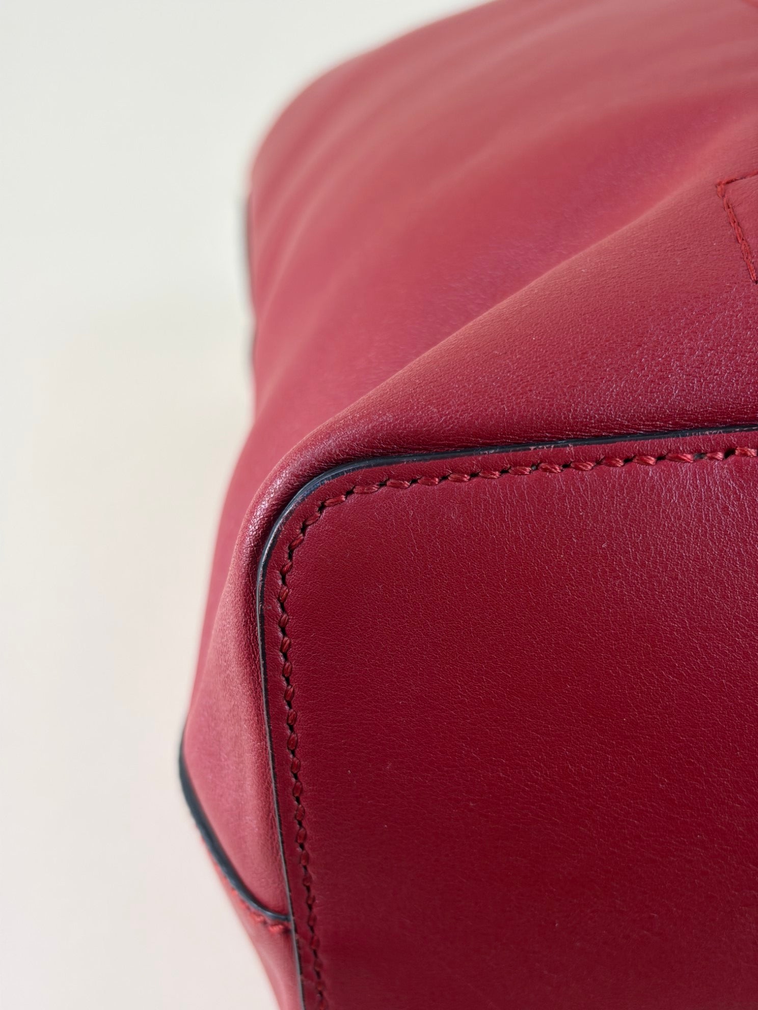 Gucci reed apollo tote bag gg embossed calfskin leather gold