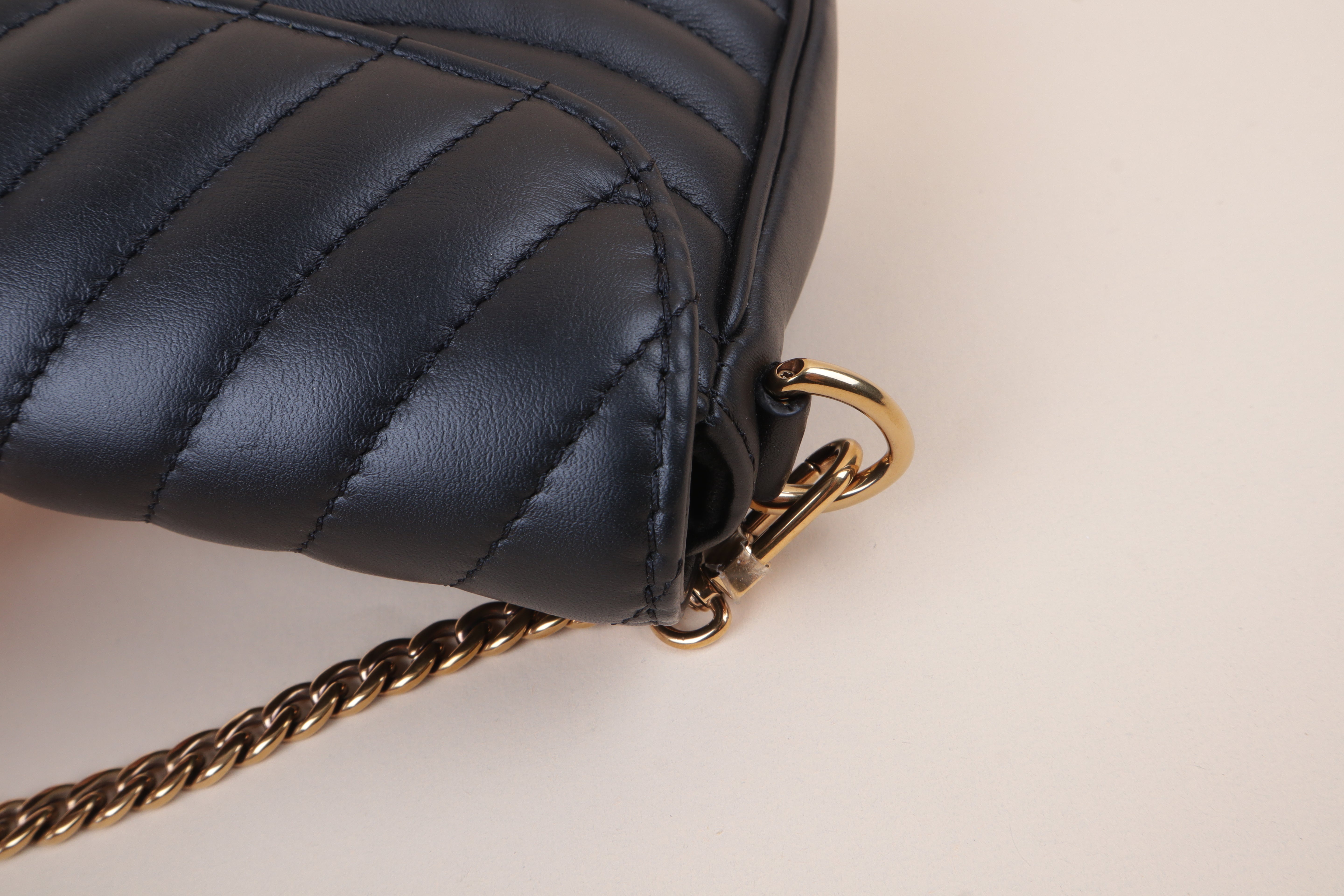 LOUIS VUITTON new wave multi pochette black