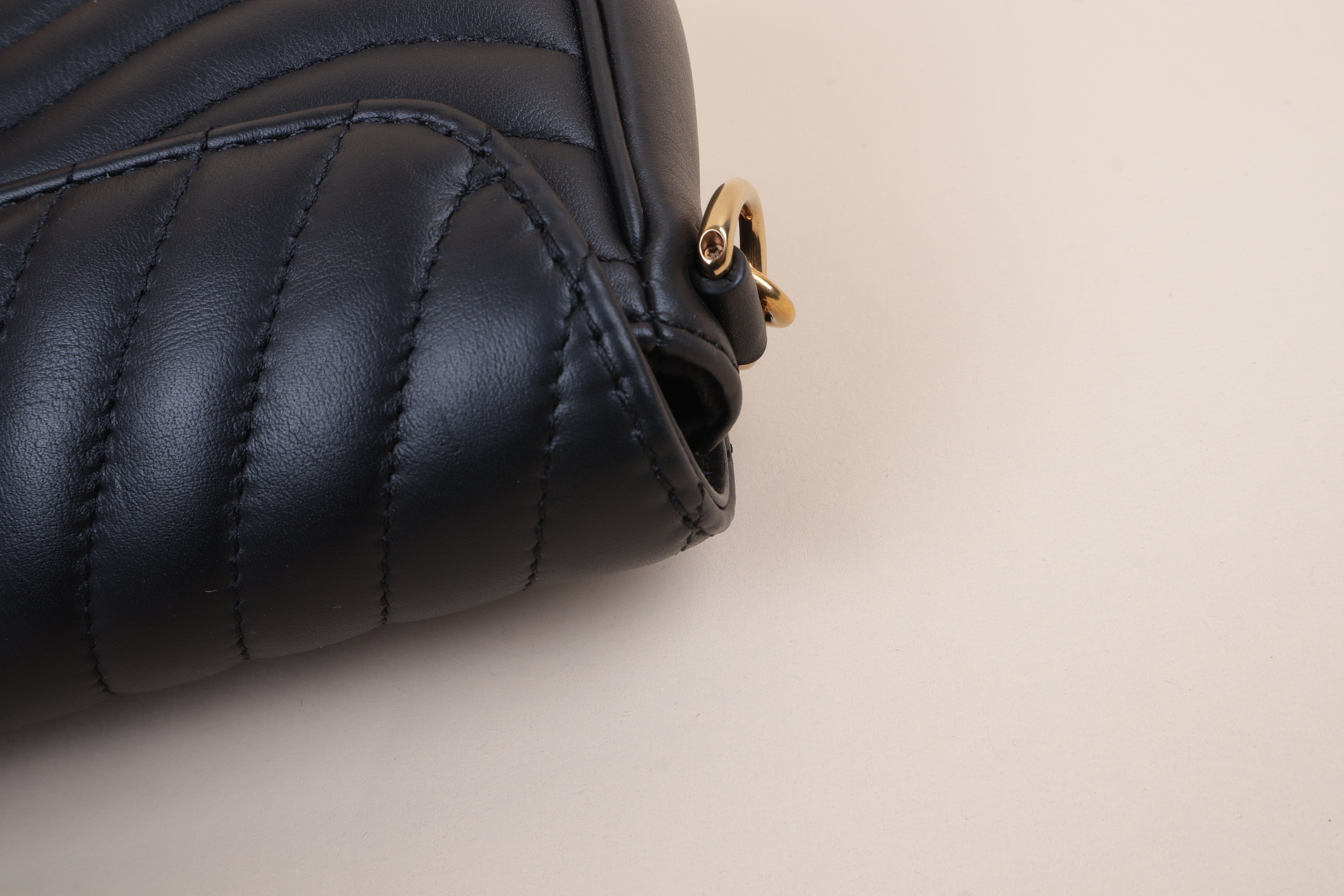 LOUIS VUITTON new wave multi pochette black