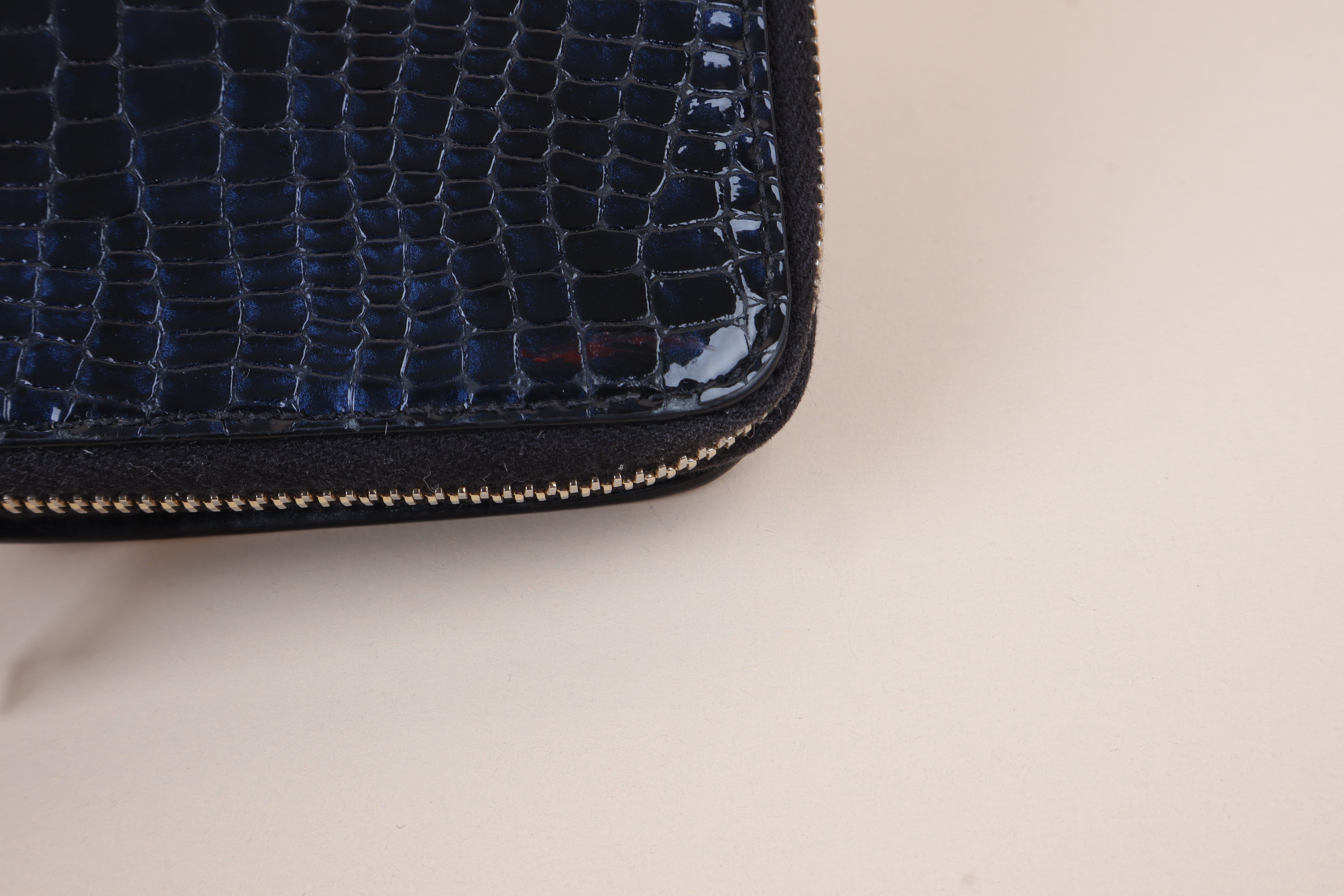 YSL WALLET CROCODILE Embossed BLACK
