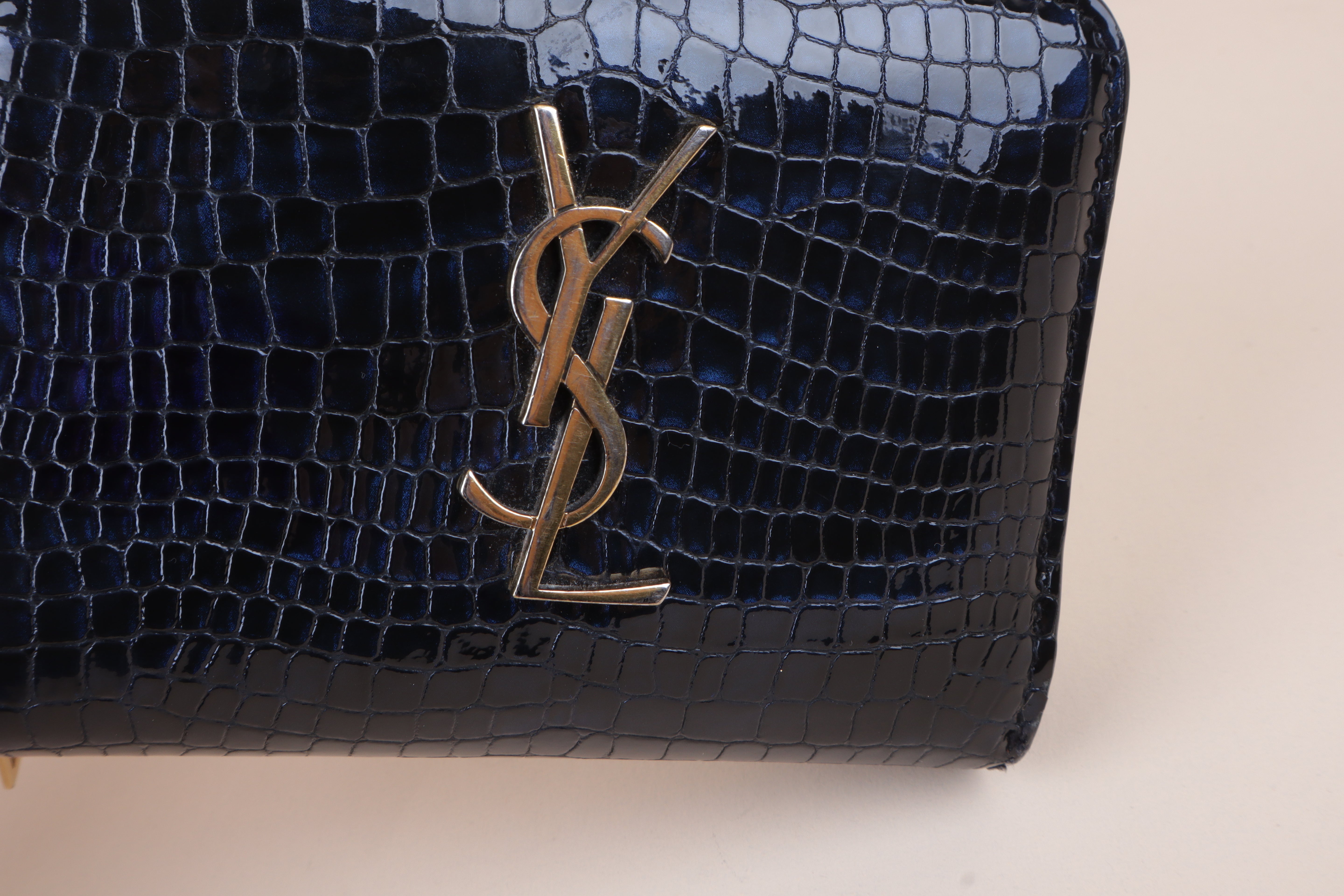 YSL WALLET CROCODILE Embossed BLACK