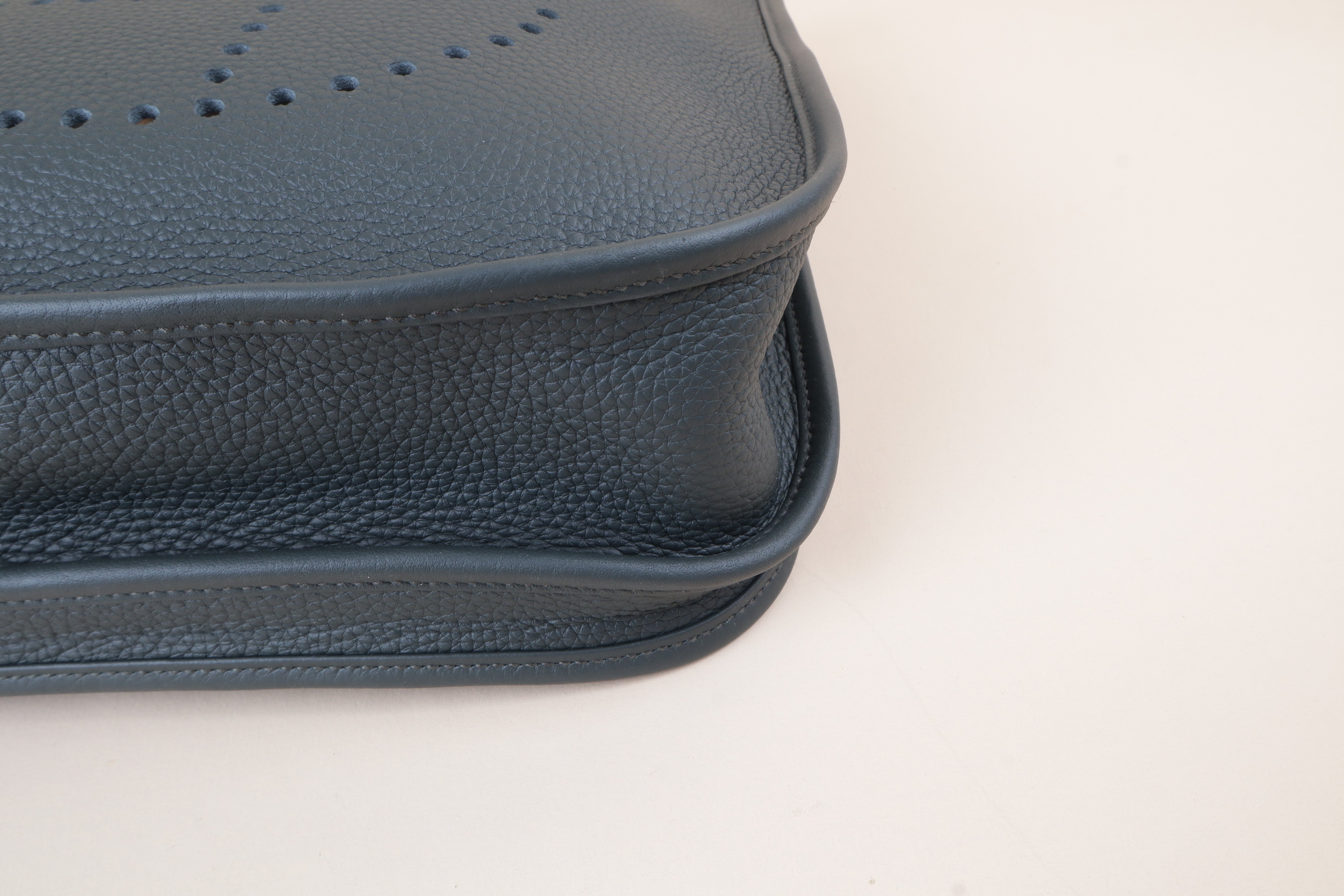 Hermes Evelyne III 29 CLEMENCE LEATHER, VERT MANGROVE
