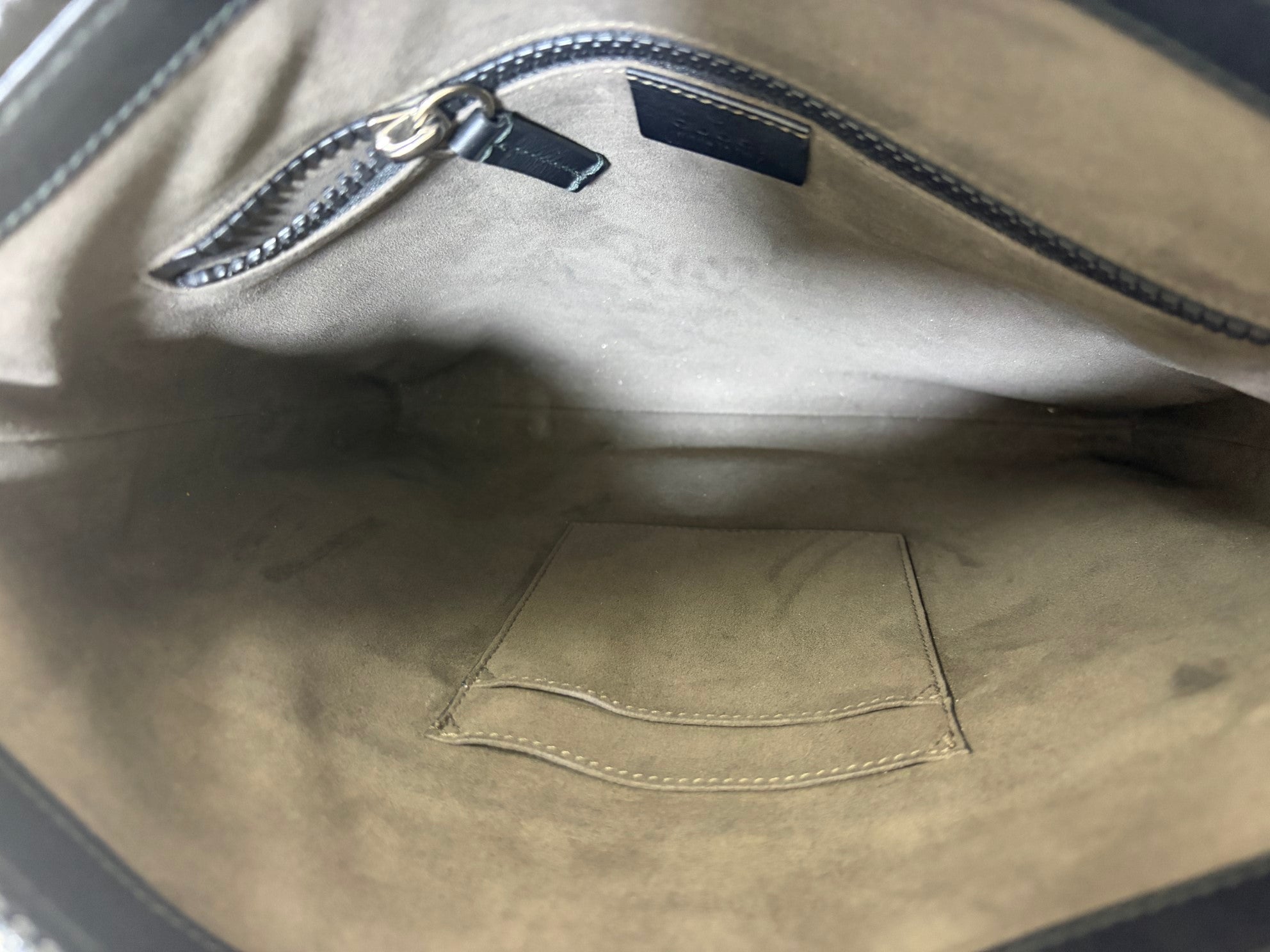 Gucci Bicolor GG Supreme Flat Messenger Shoulder Bag