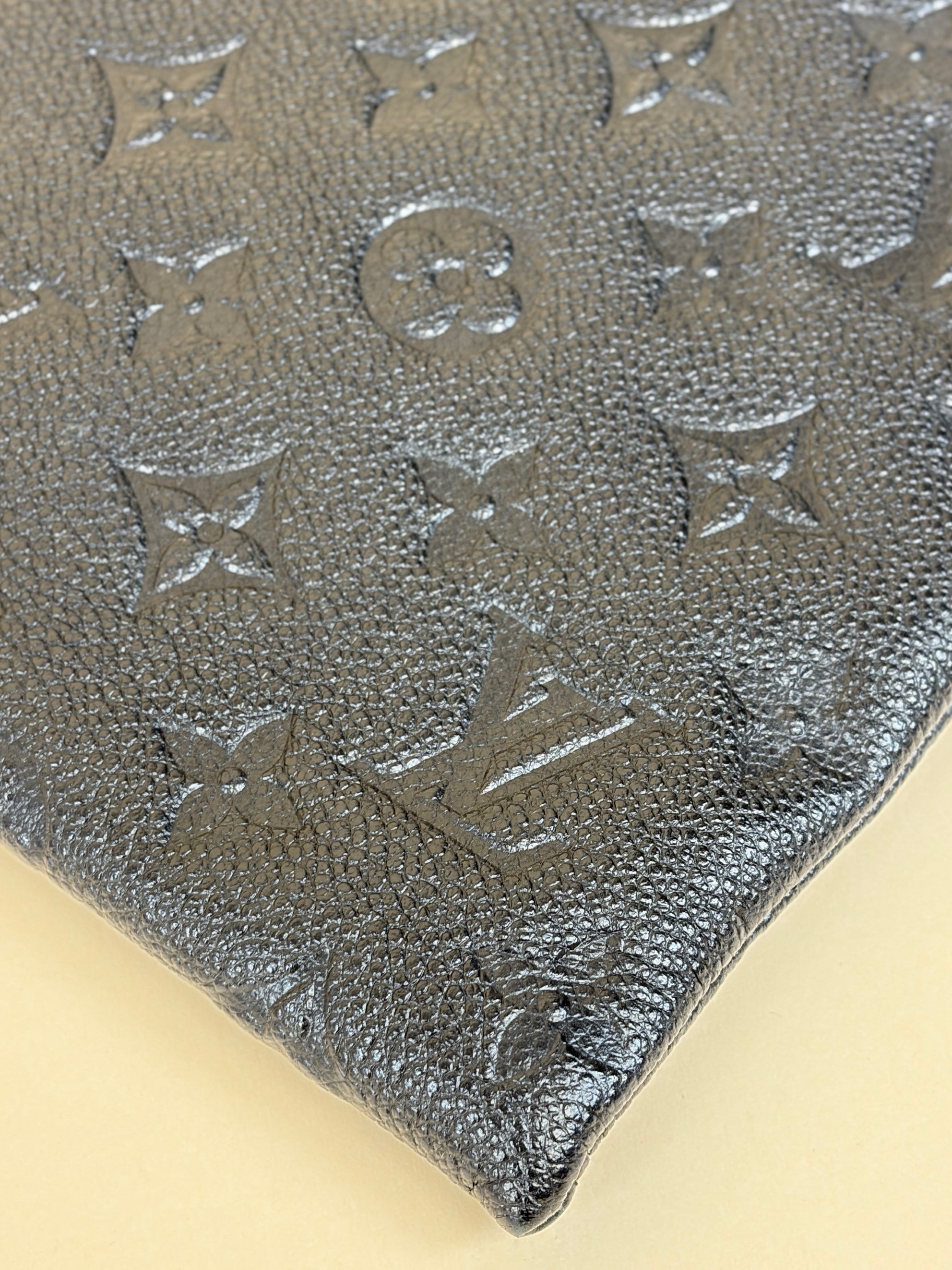 Louis Vuitton Black monogram Daily Imprinted Zip Clutch