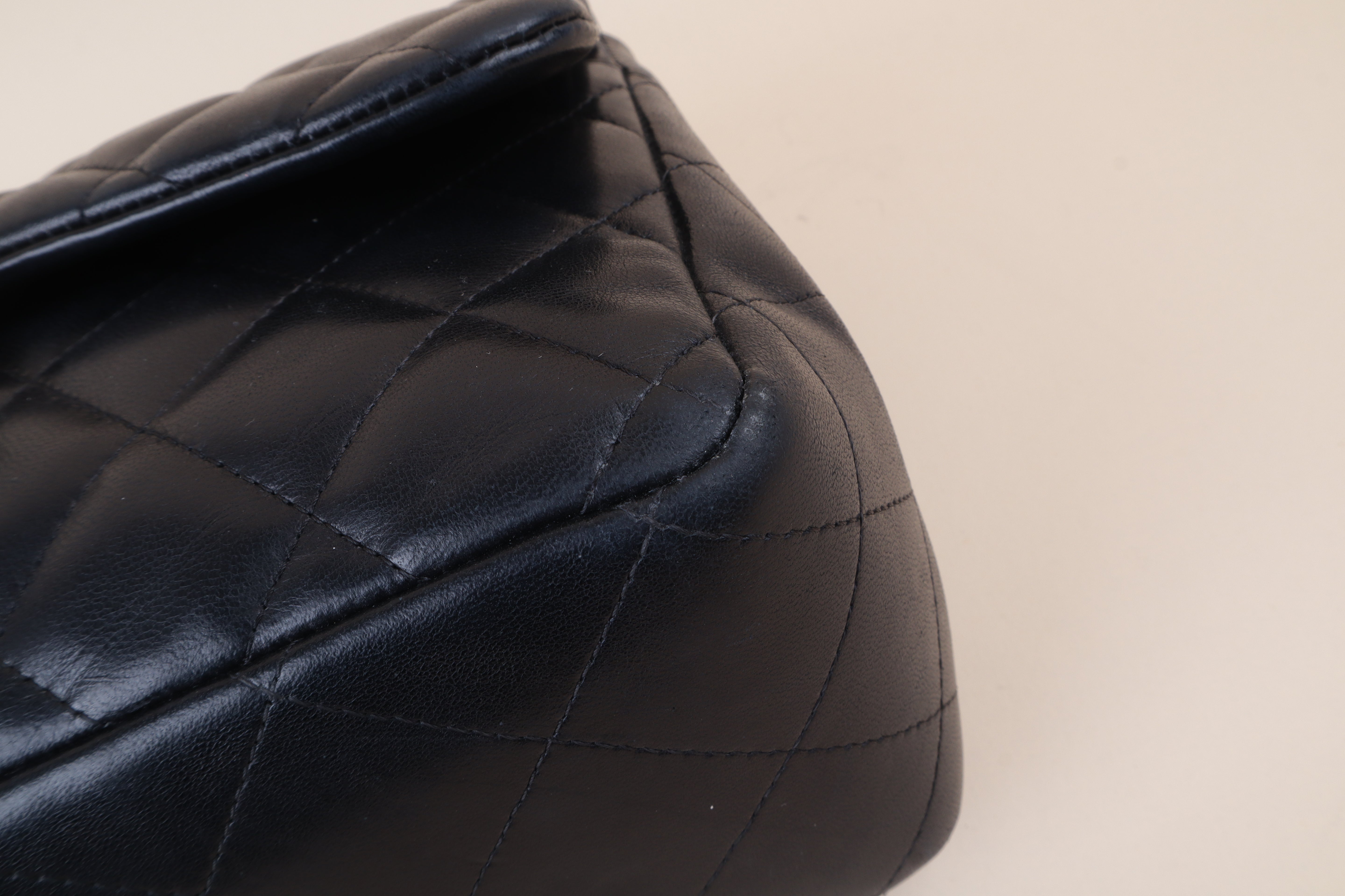 Chanel Jumbo classic black Quilted Double Flap