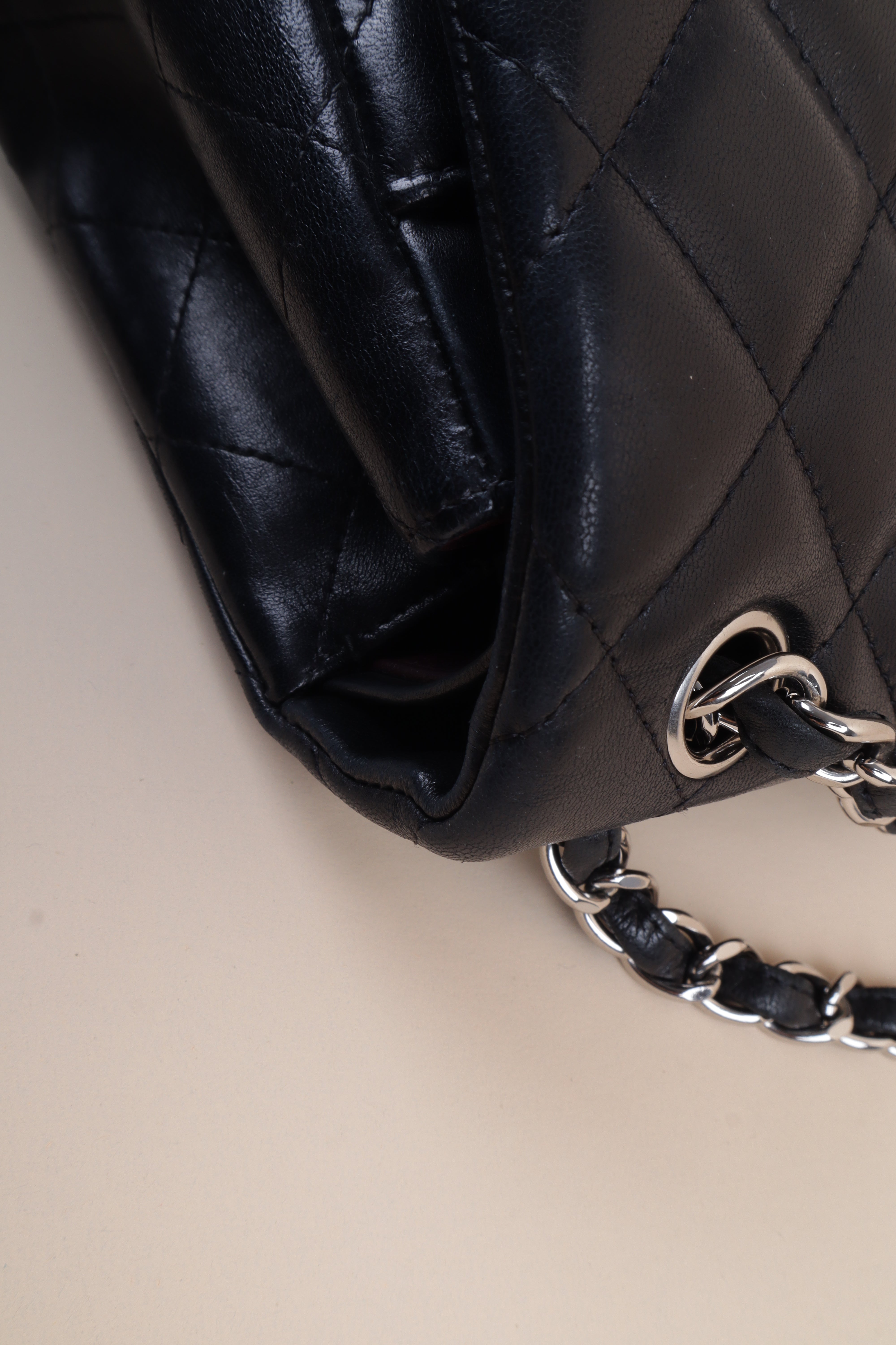 Chanel Jumbo classic black Quilted Double Flap