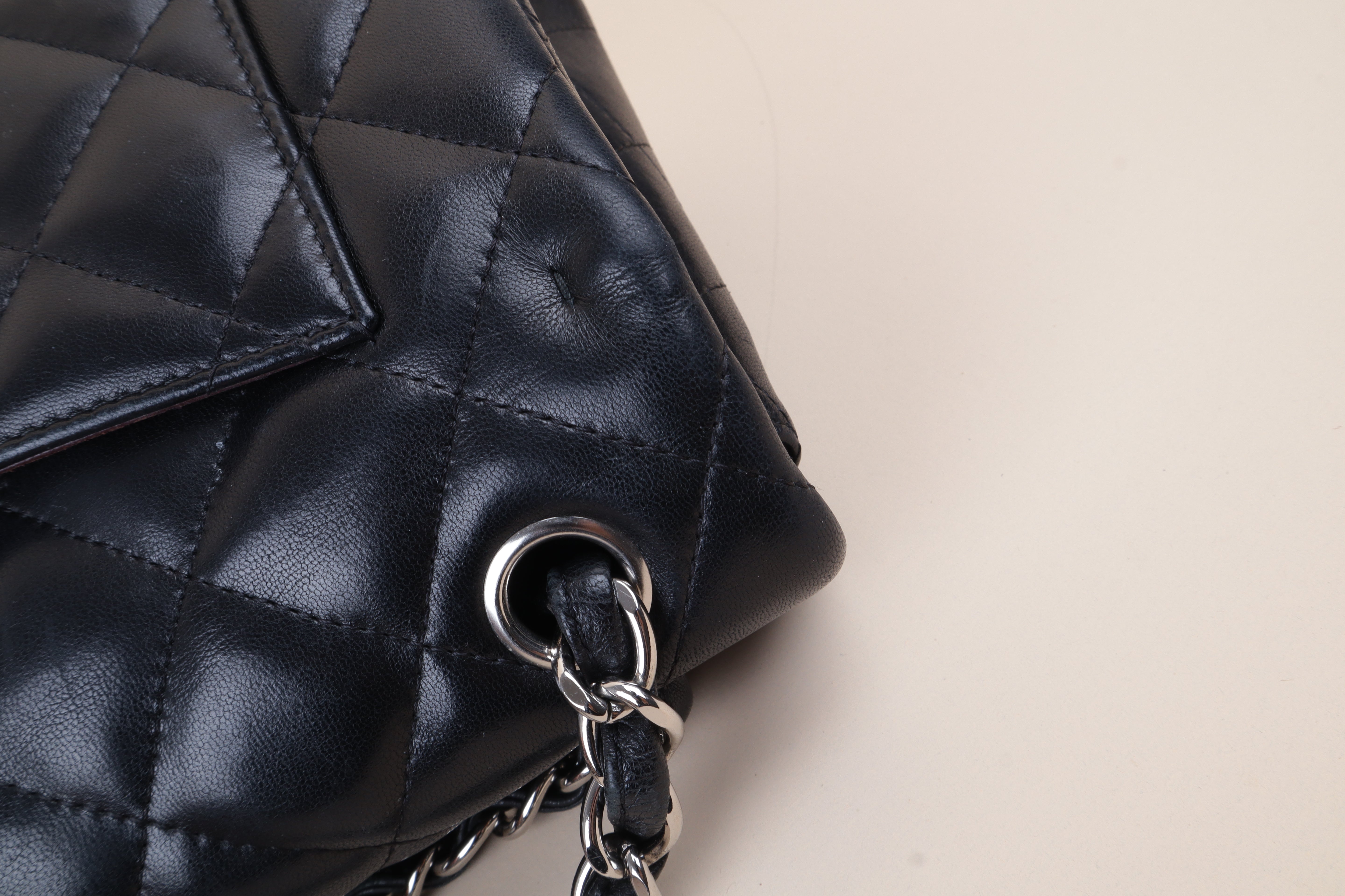 Chanel Jumbo classic black Quilted Double Flap