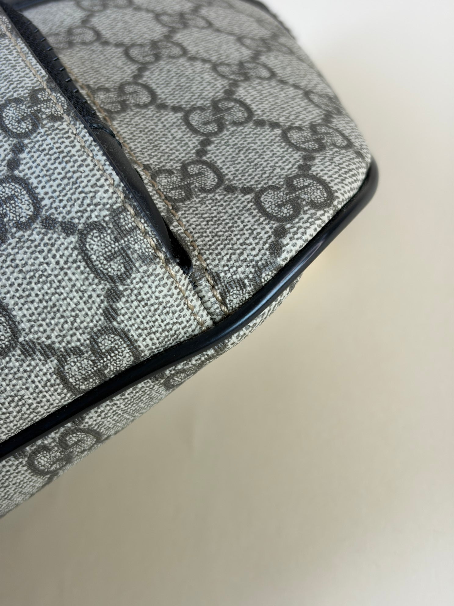 Gucci Bicolor GG Supreme Monogram Large Belt Bag