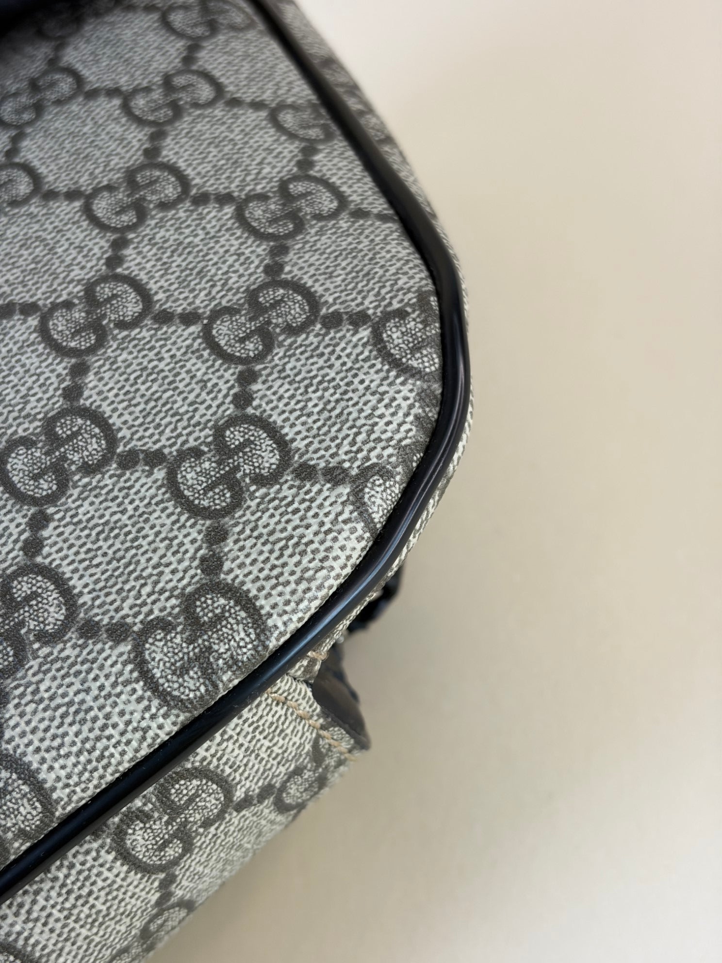 Gucci Bicolor GG Supreme Monogram Large Belt Bag