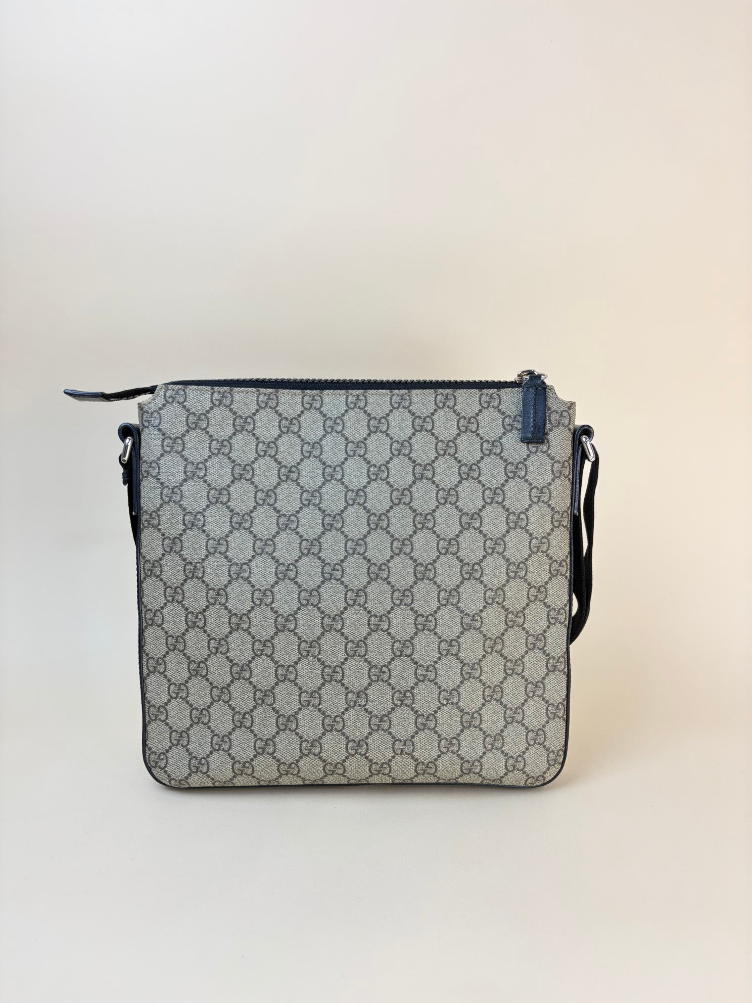 Gucci Bicolor GG Supreme Flat Messenger Shoulder Bag