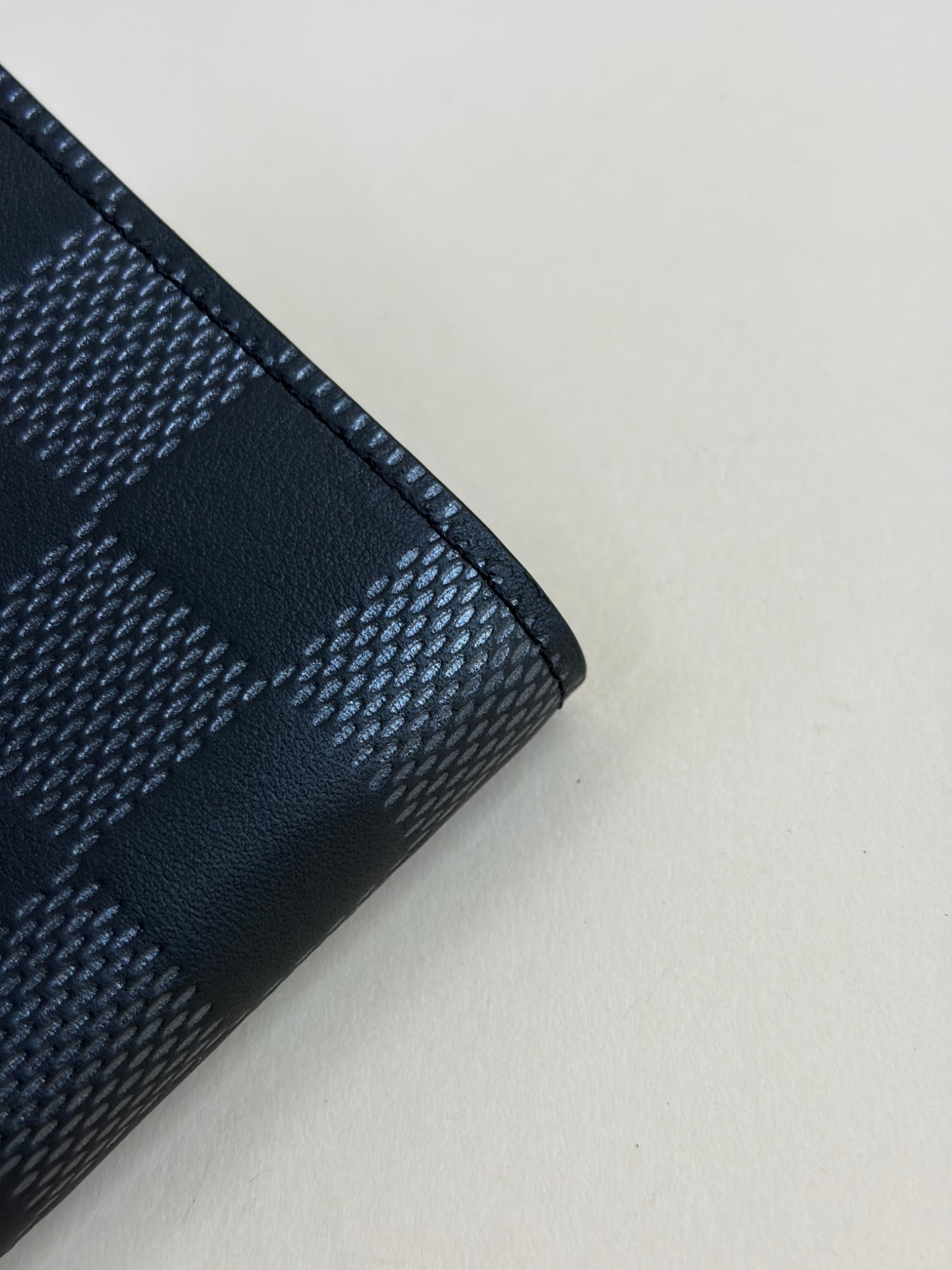 Louis Vuitton damier multiple Infini man small wallet